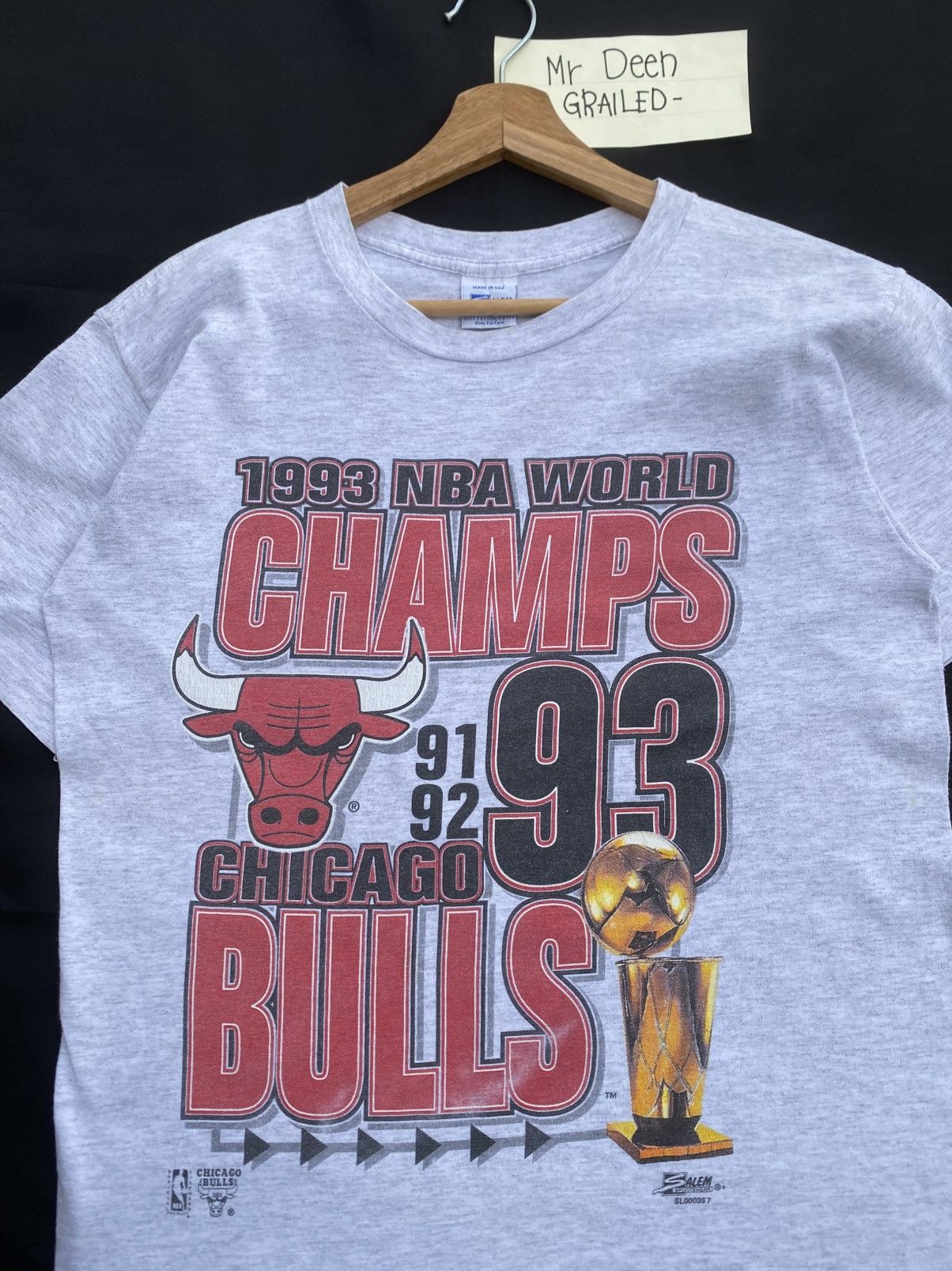 NBA Rare Vintage NBA Chicago Bulls 1993 World Champion Tshirt Size US M / EU 48-50 / 2 - 1 Thumbnail