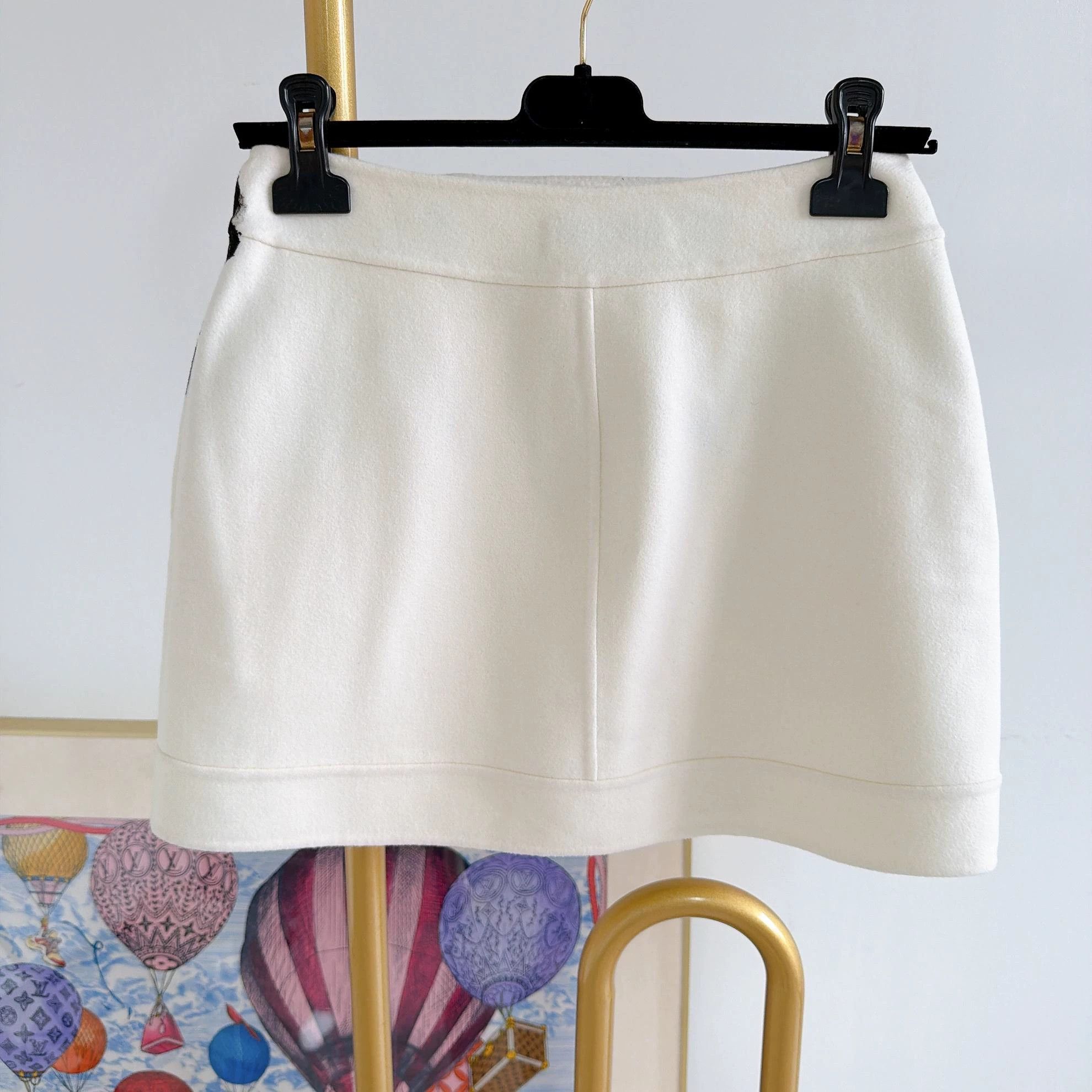 Christian Dior Monsieur CHRISTIAN DIOR white wool mini skirt F34 Size 25" / US 0 / IT 36 - 2 Thumbnail