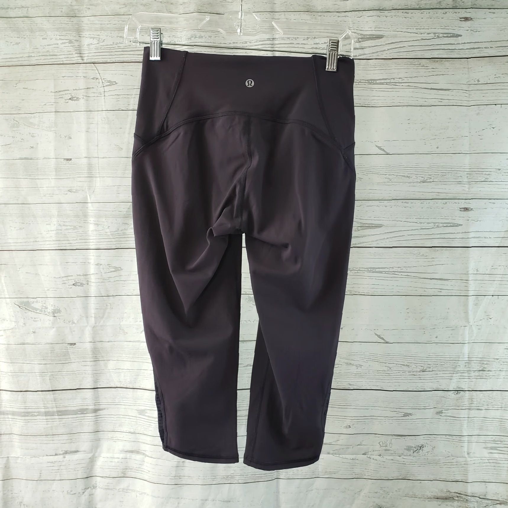 Lululemon Lululemon Womens Lean In Crop Leggings Sz 6 Solid Purple Mid Rise Cropped 17 Inseam Nylon Blend Activewear Womens Size 28" / US 6 / IT 42 - 2 Thumbnail