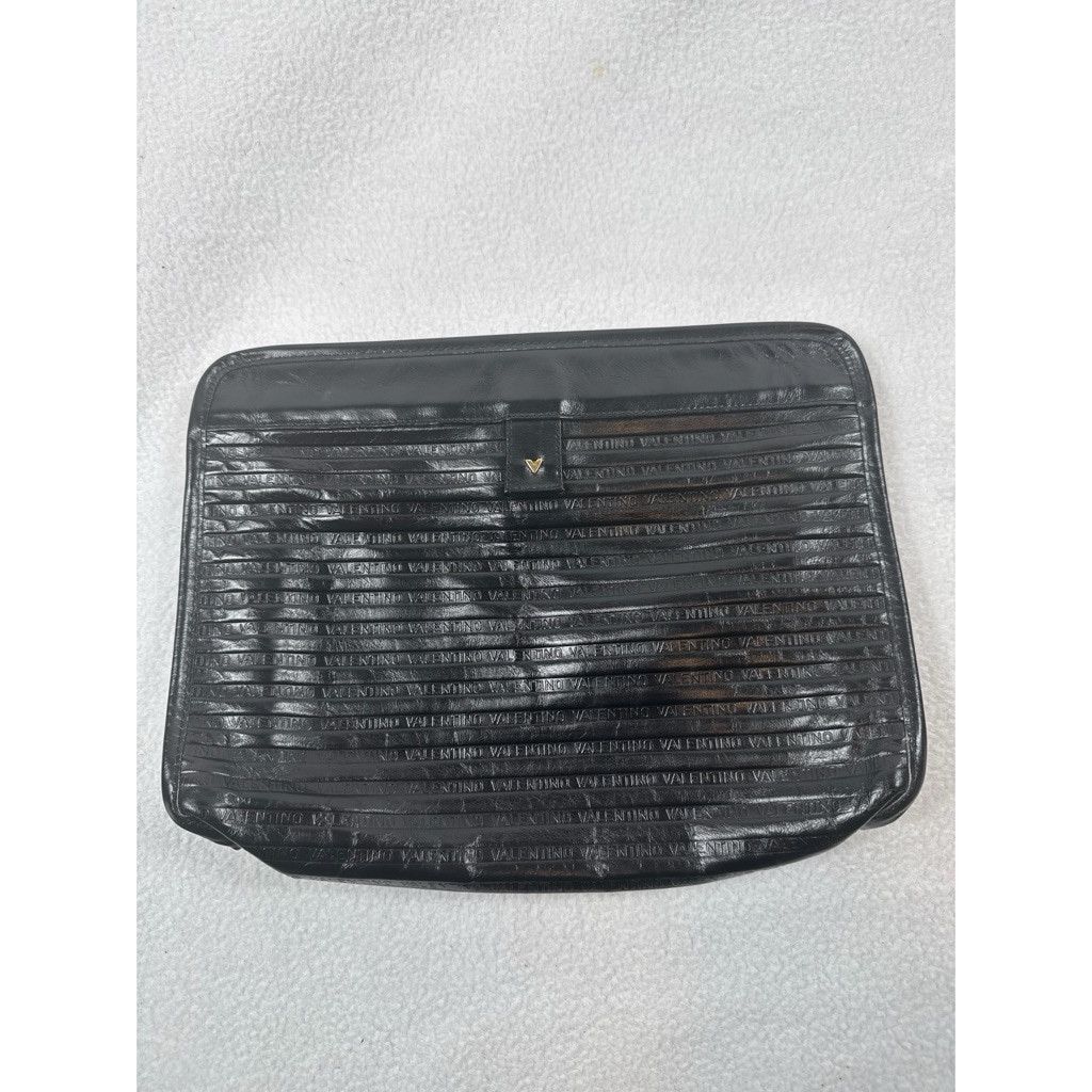 Valentino Vintage Mario Valentino Black Embossed Leather Clutch Size ONE SIZE - 7 Thumbnail