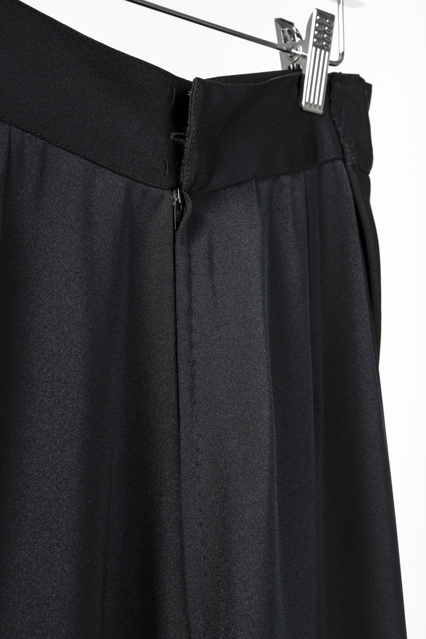 Versace Gianni Versace Vintage Asymmetrical Draped Silk Pant Size 30" / US 8 / IT 44 - 7 Thumbnail