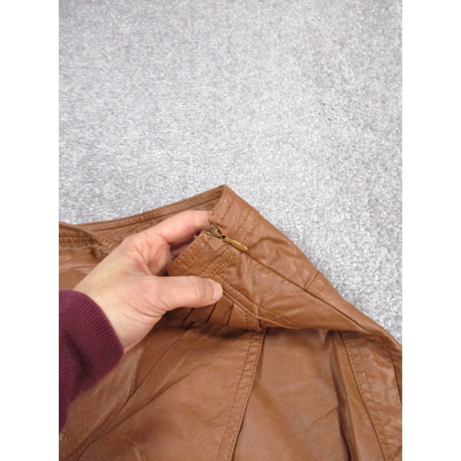 Free People VINTAGE Free People Mini Skirt Womens 4 Short Brown Faux Leather Zipper - Casual Party/Cocktail Womens Size 4 Brown Size 27" / US 4 / IT 40 - 2 Thumbnail