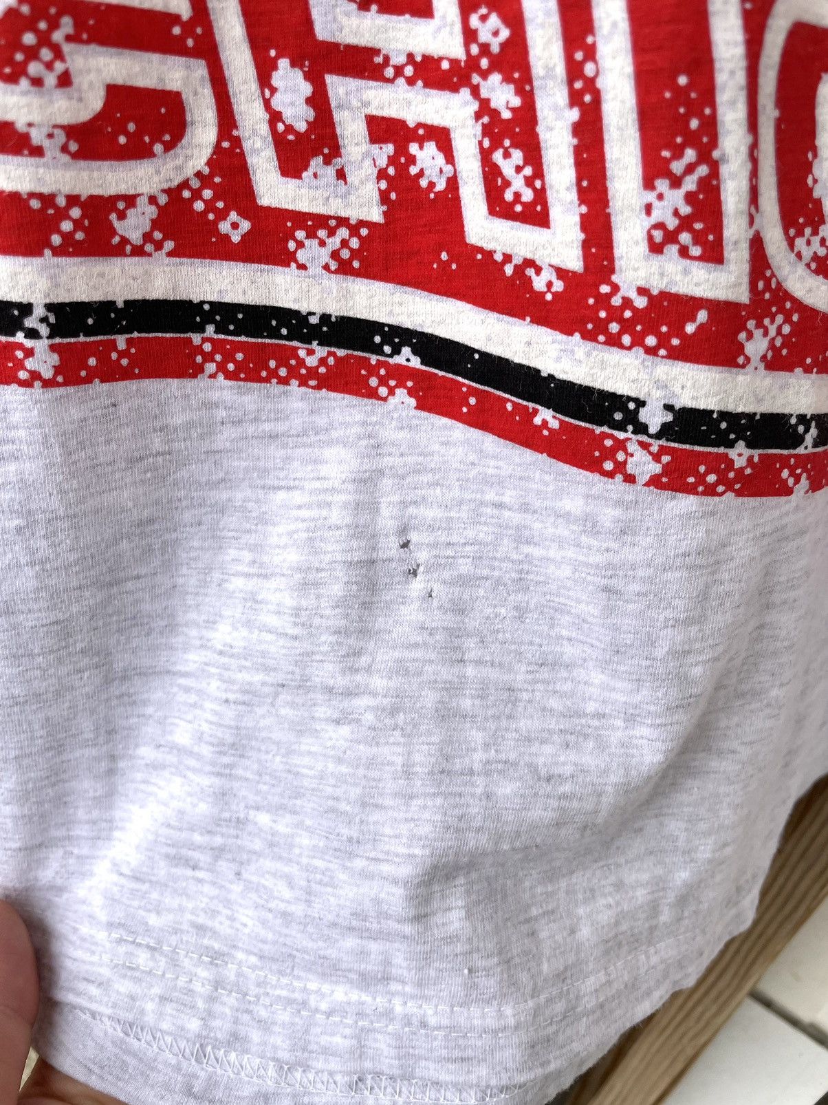 NBA Vintage 90s Chicago Bulls Nutmeg NBA Over Print T-Shirt Size US XL / EU 56 / 4 - 10 Thumbnail