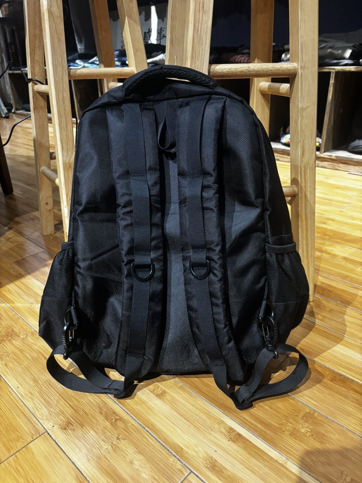 Other Black & gold backpack Size ONE SIZE - 3 Thumbnail