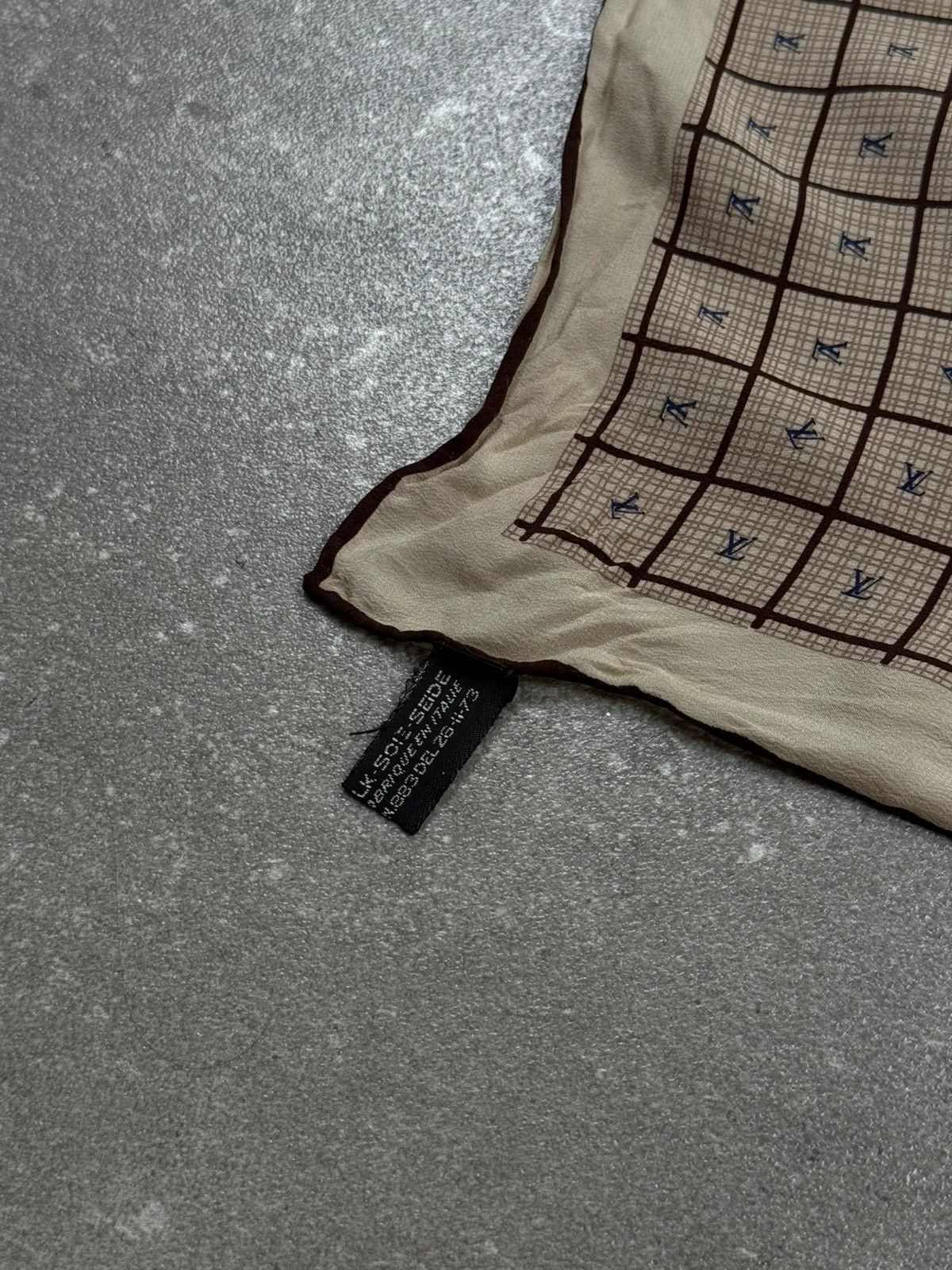 Louis Vuitton Louis Vuitton scarf vintage old money luxury 90s 1990s Size ONE SIZE - 8 Thumbnail
