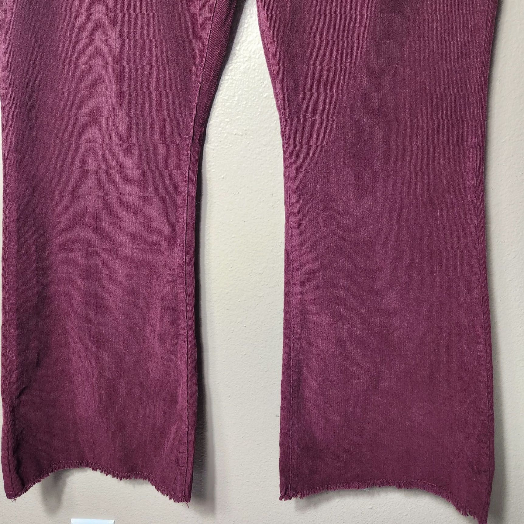 Vintage Celebrity Pink Corduroy Burgundy Hi Rise Flare Frayed Hem Pants Women Juniors 19/34 Red Burnt NWT Jeans Pant Size 40" / US 18 - 6 Thumbnail