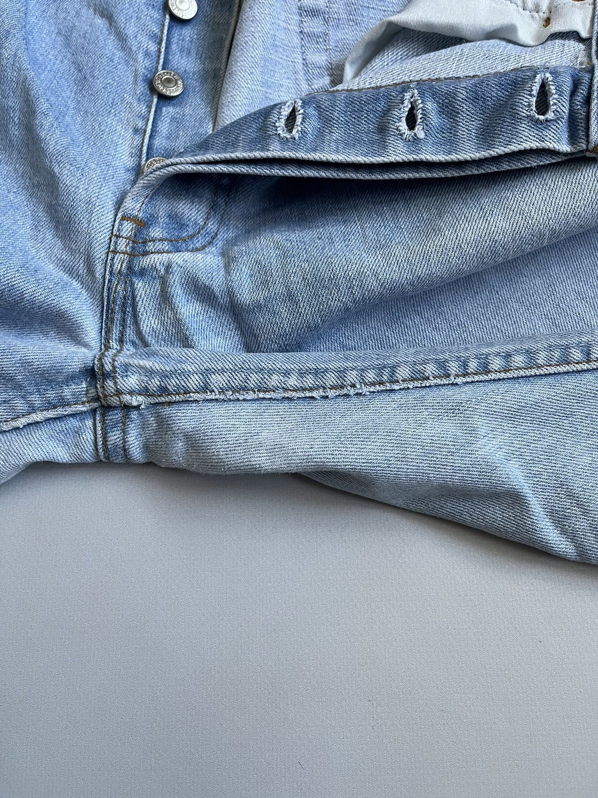 Levi's Vintage Levi’s 501 Blue Stonewashed Regular Fit Button Jeans Size US 36 / EU 52 - 14 Thumbnail