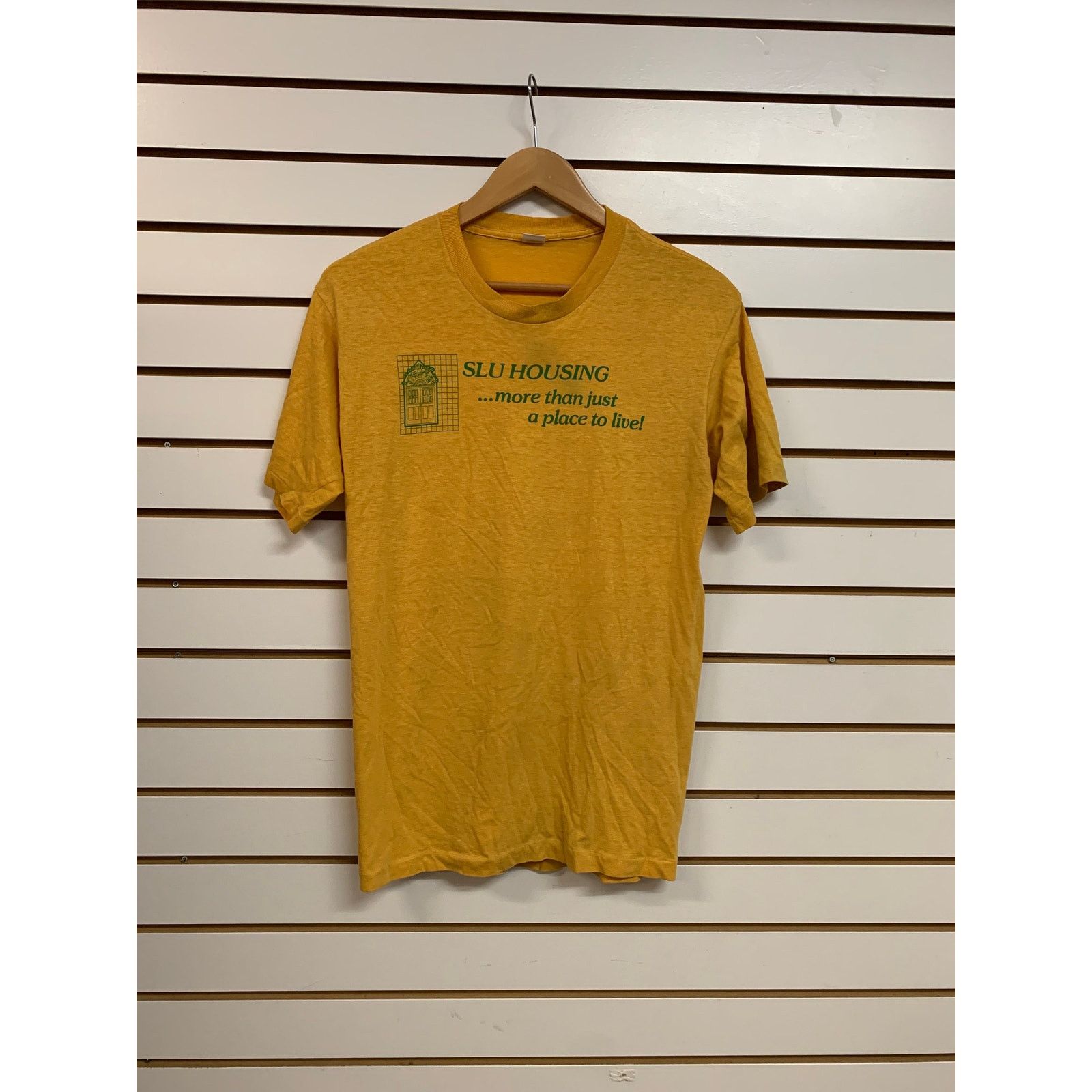 Other Vintage SLU housing saint Louis university T Shirt Sz XL 80s Size US XL / EU 56 / 4 - 1 Thumbnail