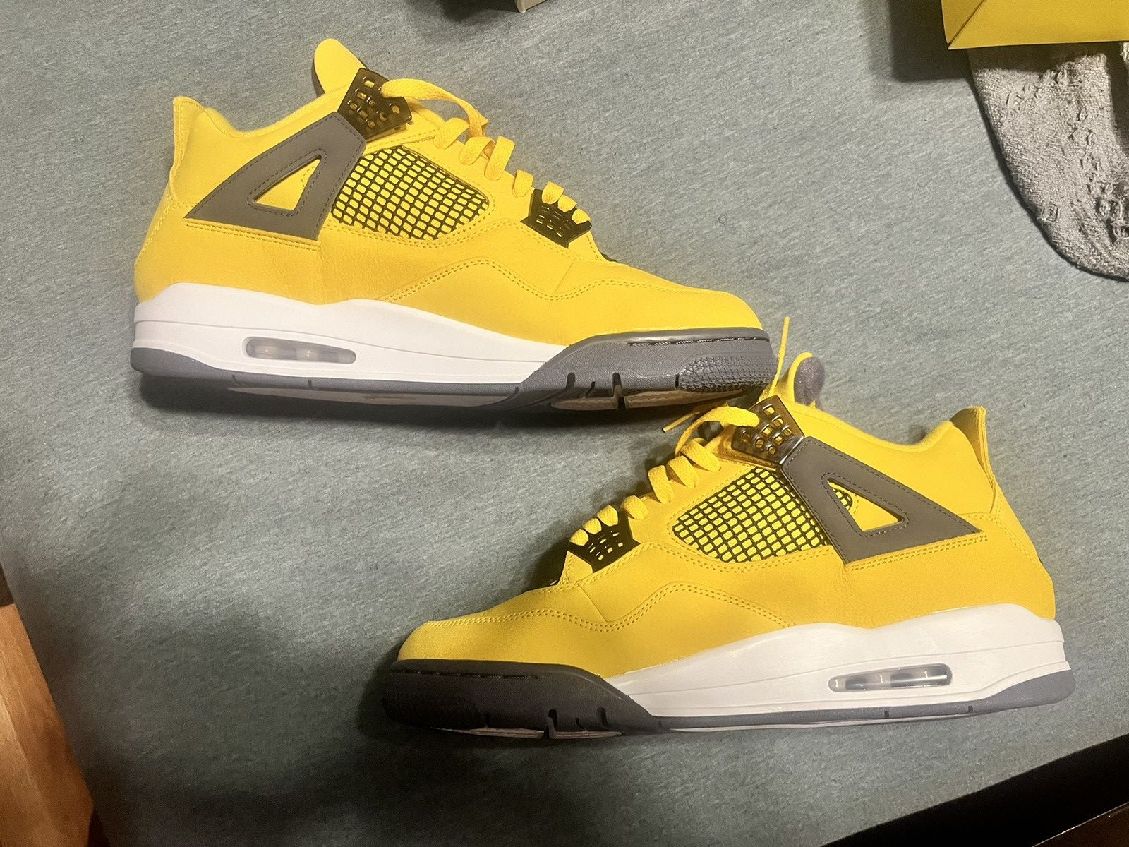 Jordan Brand × Nike AIR JORDAN 4 Lighting Size US 13 / EU 46 - 1 Thumbnail
