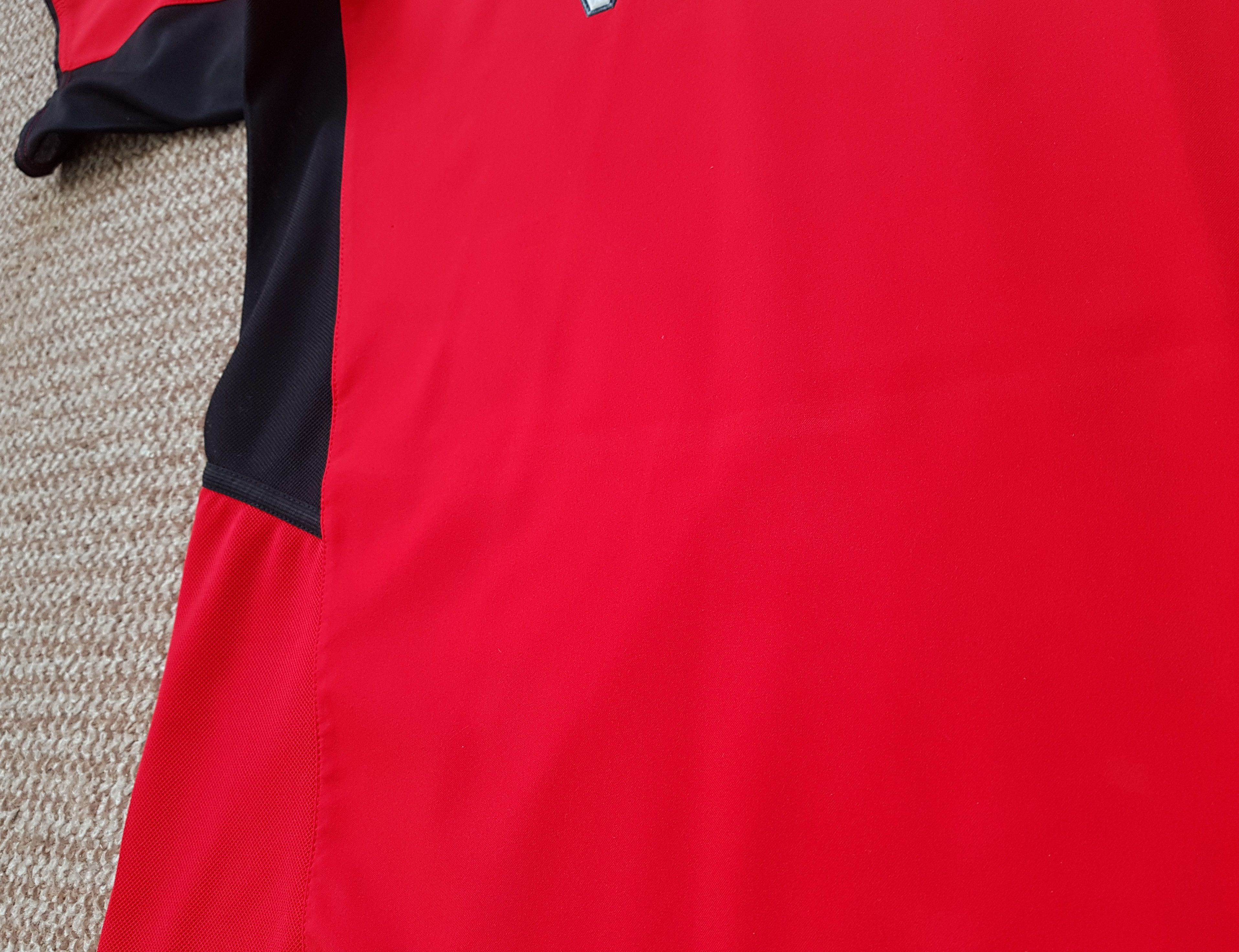 Nike MANCHESTER UNITED 2002 2004 NIKE HOME JERSEY SOCCER VODAFONE Size US XL / EU 56 / 4 - 5 Thumbnail