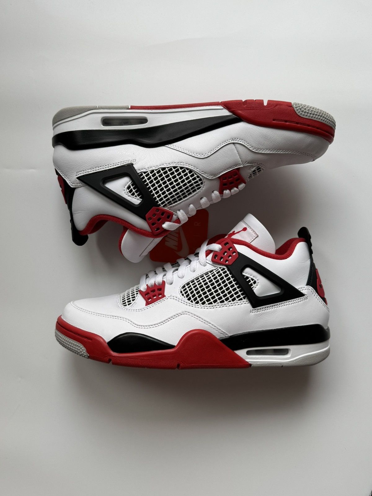 Air Jordan IV Fire Red 2020