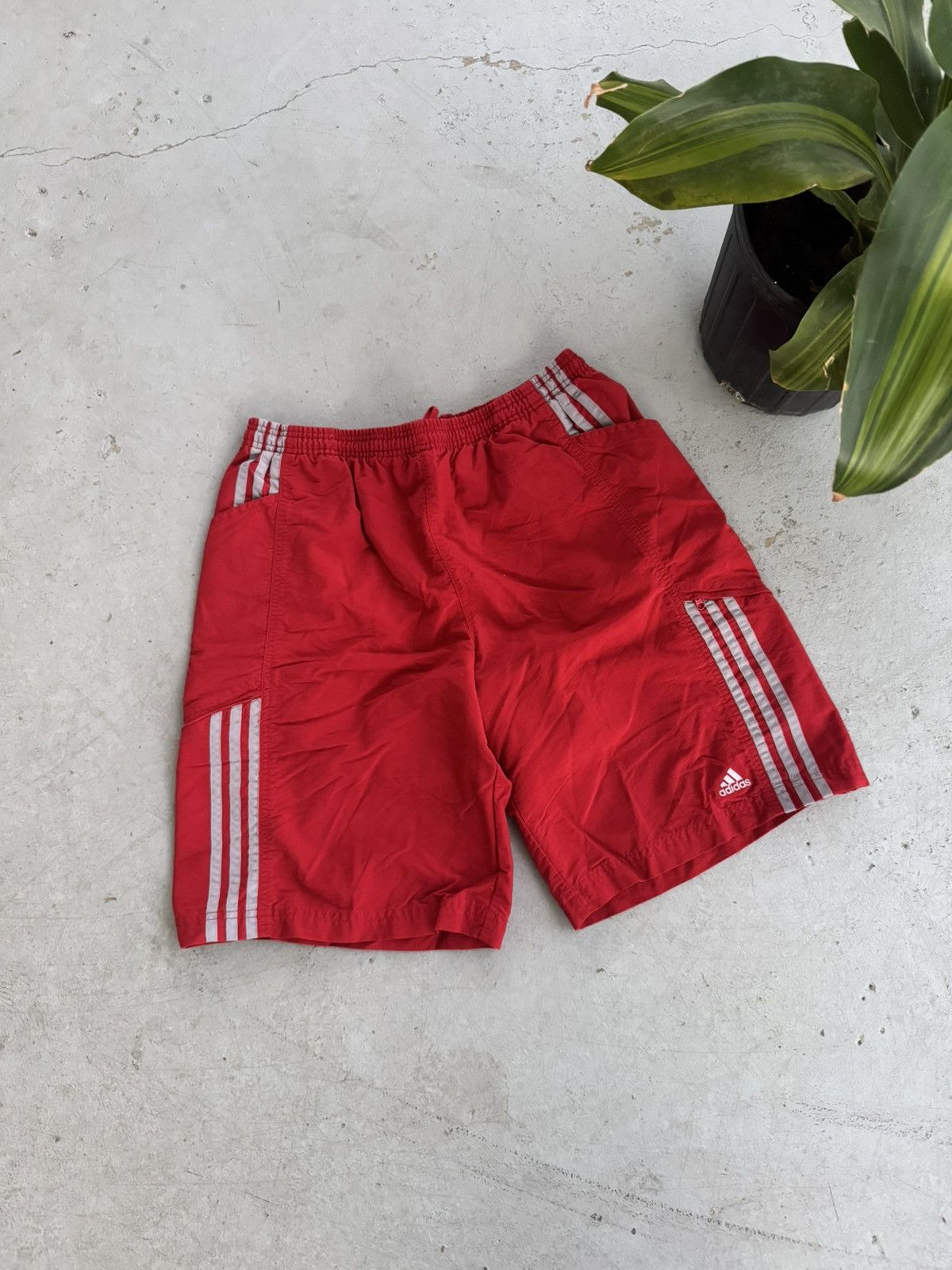 Adidas Vintage Adidas Red Essential Track Shorts Size US 30 / EU 46 - 4 Thumbnail