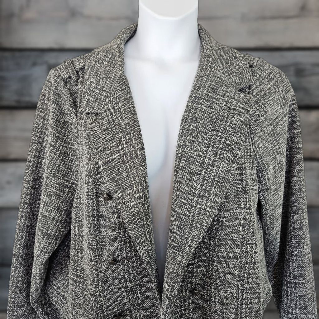 Torrid Torrid Womens Jacket Military Crop Double Knit Size 3X Gray Cotton Blend Size XXL / US 16-18 / IT 52-54 - 1 Thumbnail