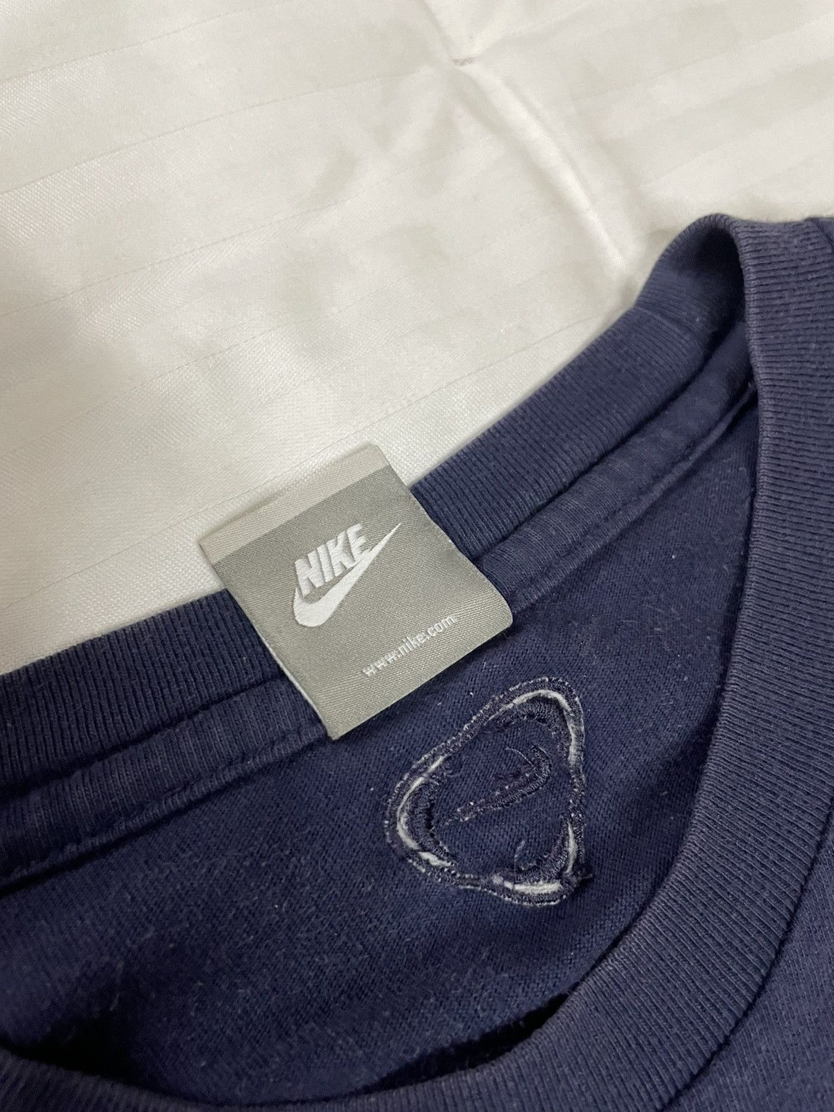 Nike Vintage Nike Total 90 T90 Drill Gorpcore Streetwear T-shirt Size US S / EU 44-46 / 1 - 12 Thumbnail