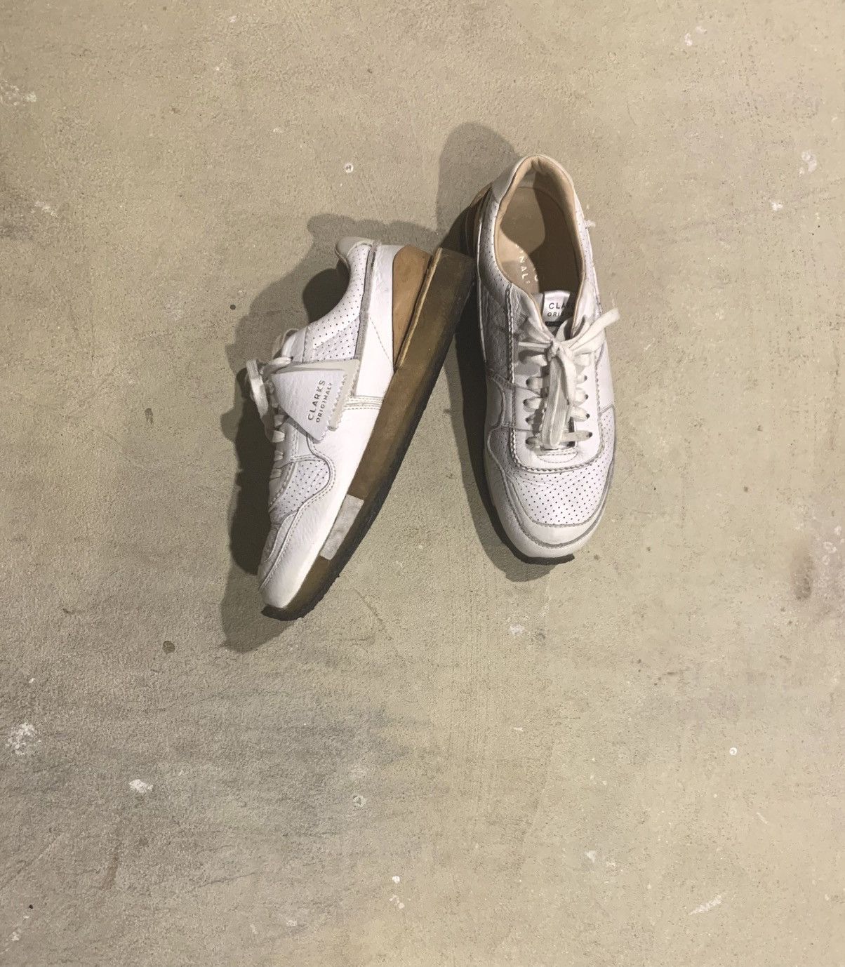 Clarks Clarks Originals Tor Run Sneakers—White Combi Leather Size US 10 / EU 43 - 1 Thumbnail