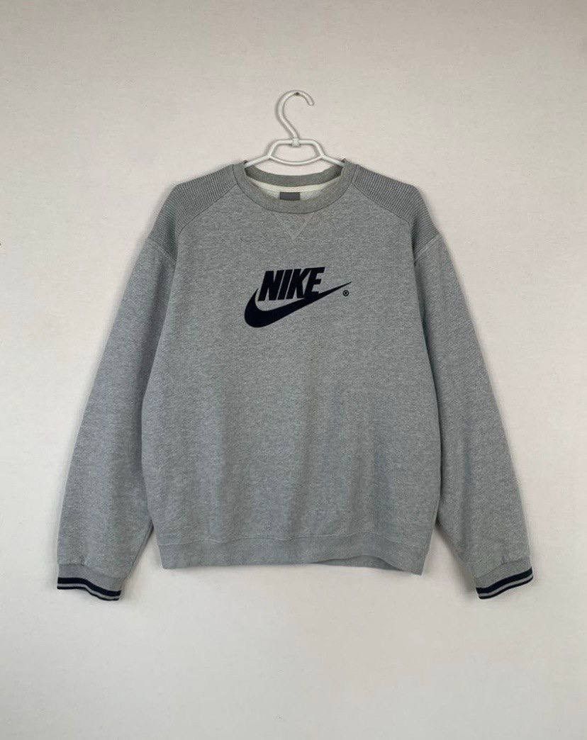 Nike × Vintage Vintage Nike Sweatshirt Big Logo Baggy Swoosh y2k 90s Size US L / EU 52-54 / 3 - 1 Thumbnail