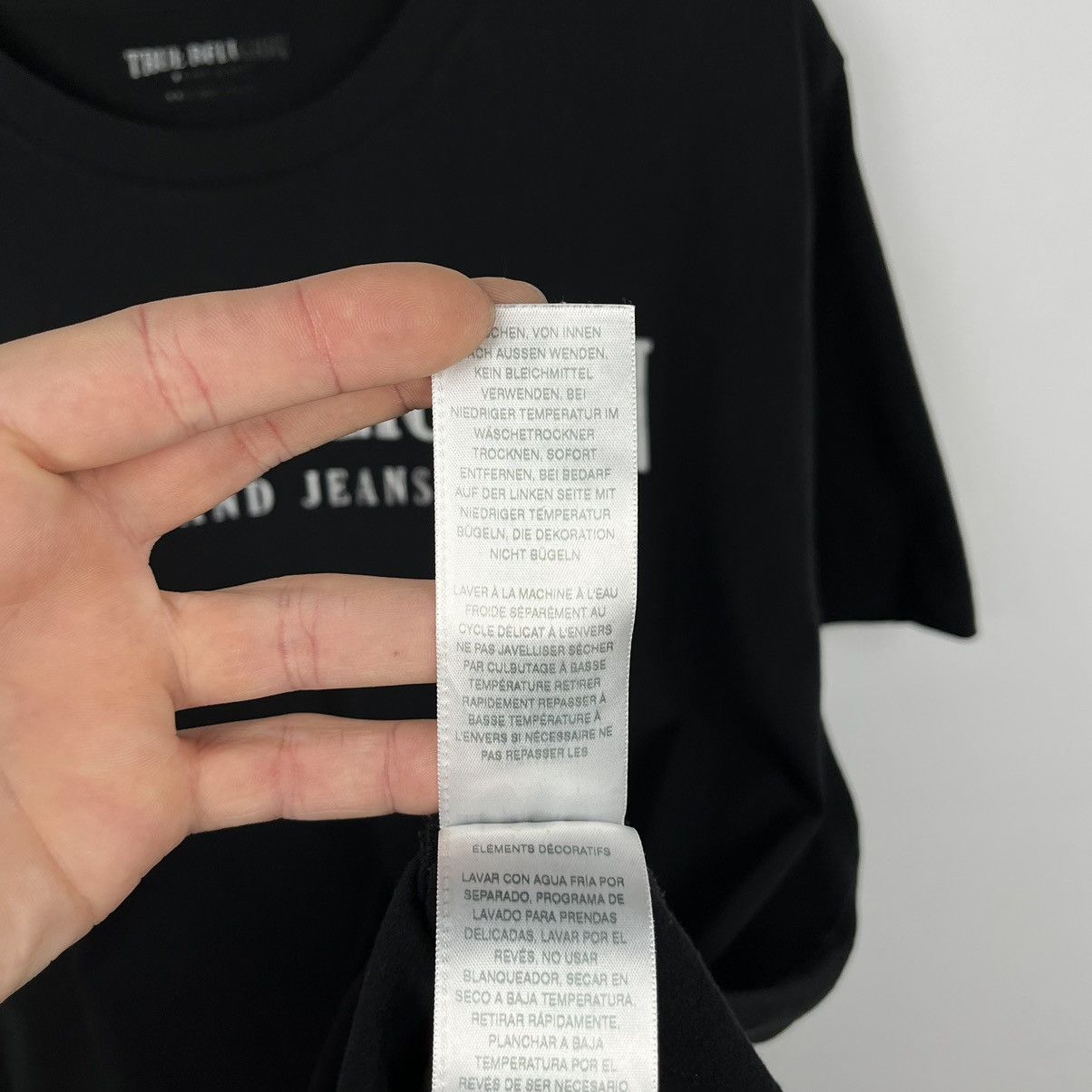 True Religion Vintage True Religion y2k reflective big logo T Shirt 00’s Size US L / EU 52-54 / 3 - 12 Thumbnail