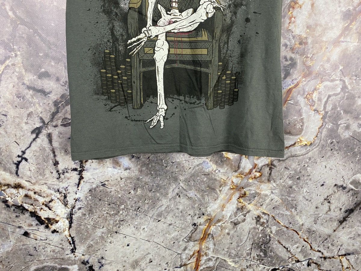 Vintage Men’s Young Guns T-Shirt Skeleton on The Throne Size S Size US S / EU 44-46 / 1 - 3 Thumbnail