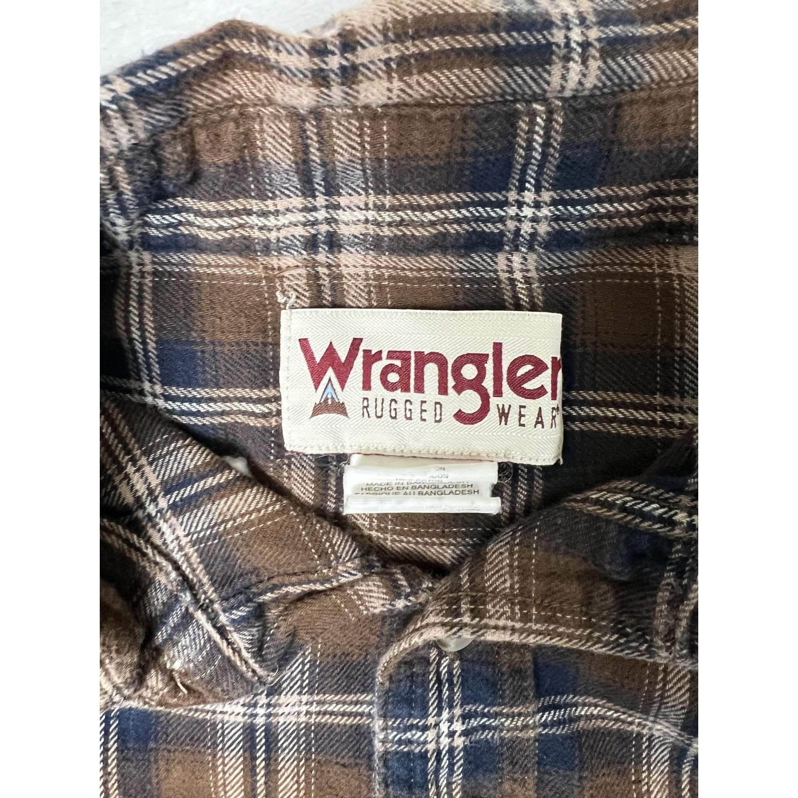 Wrangler Wrangler Rugged Wear Shirt Mens XL Brown Plaid Flannel Butto Size US XL / EU 56 / 4 - 3 Thumbnail