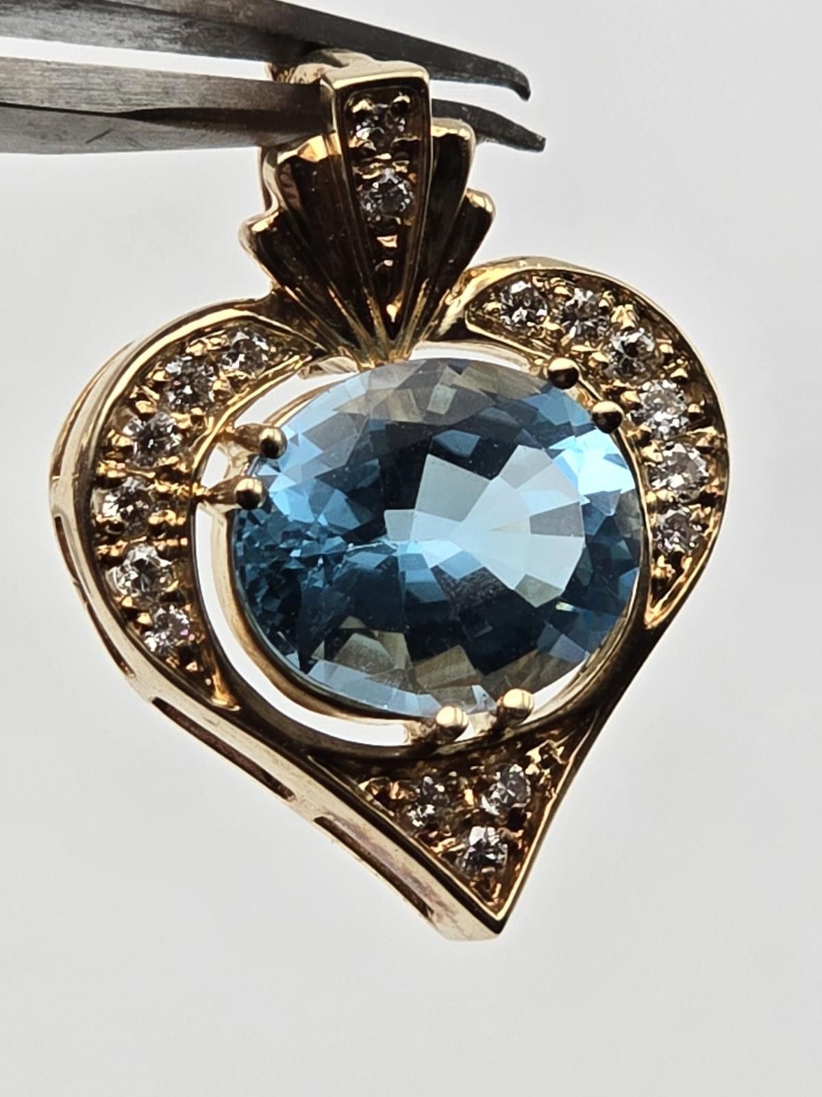 The Unbranded Brand Solid 14k Gold blue topaz Diamond Heart Pendant 5.3g Vintage Size ONE SIZE - 2 Thumbnail