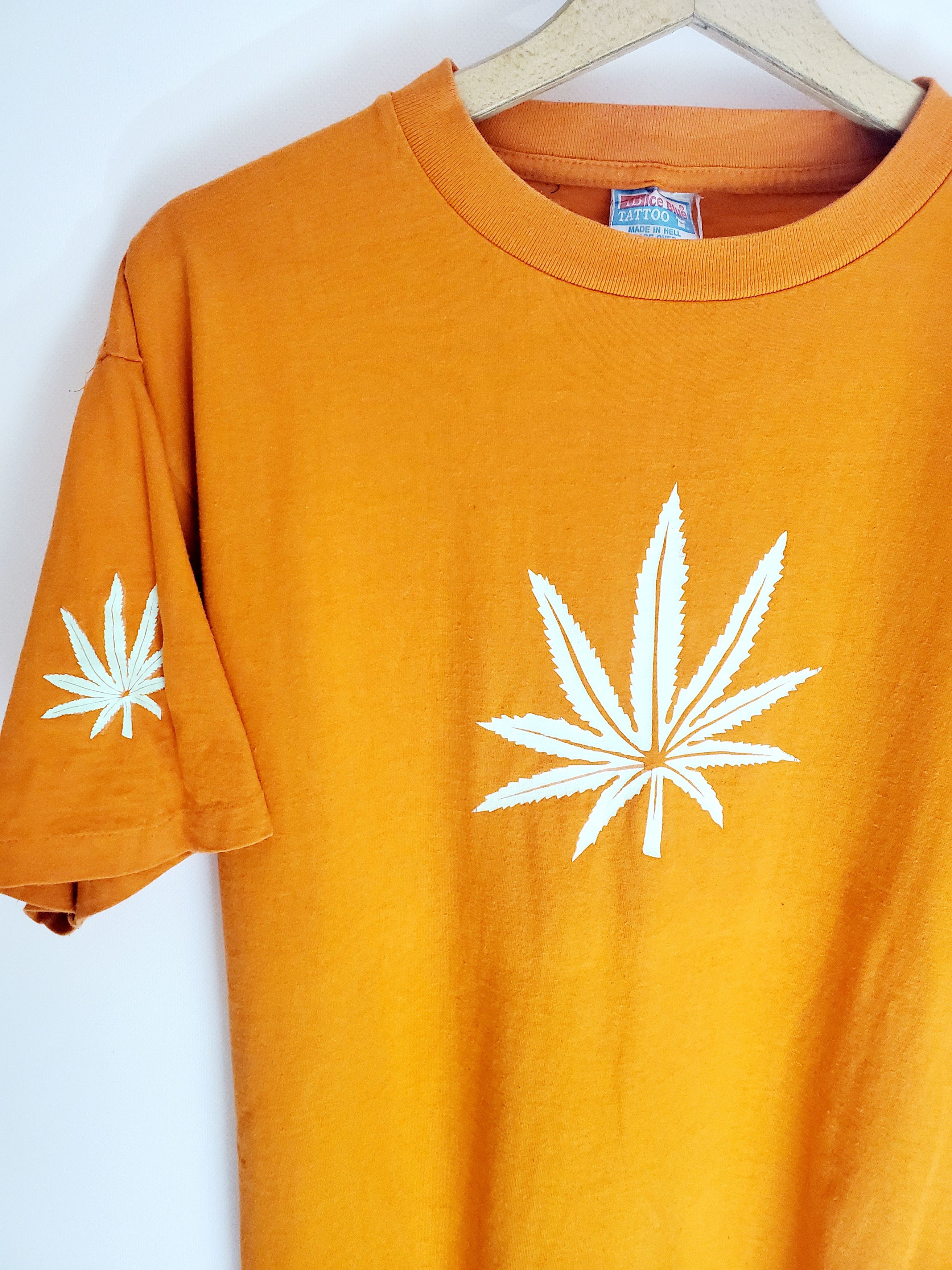 Y2K Marijuana Vintage 90s t shirt ganja printed Size L