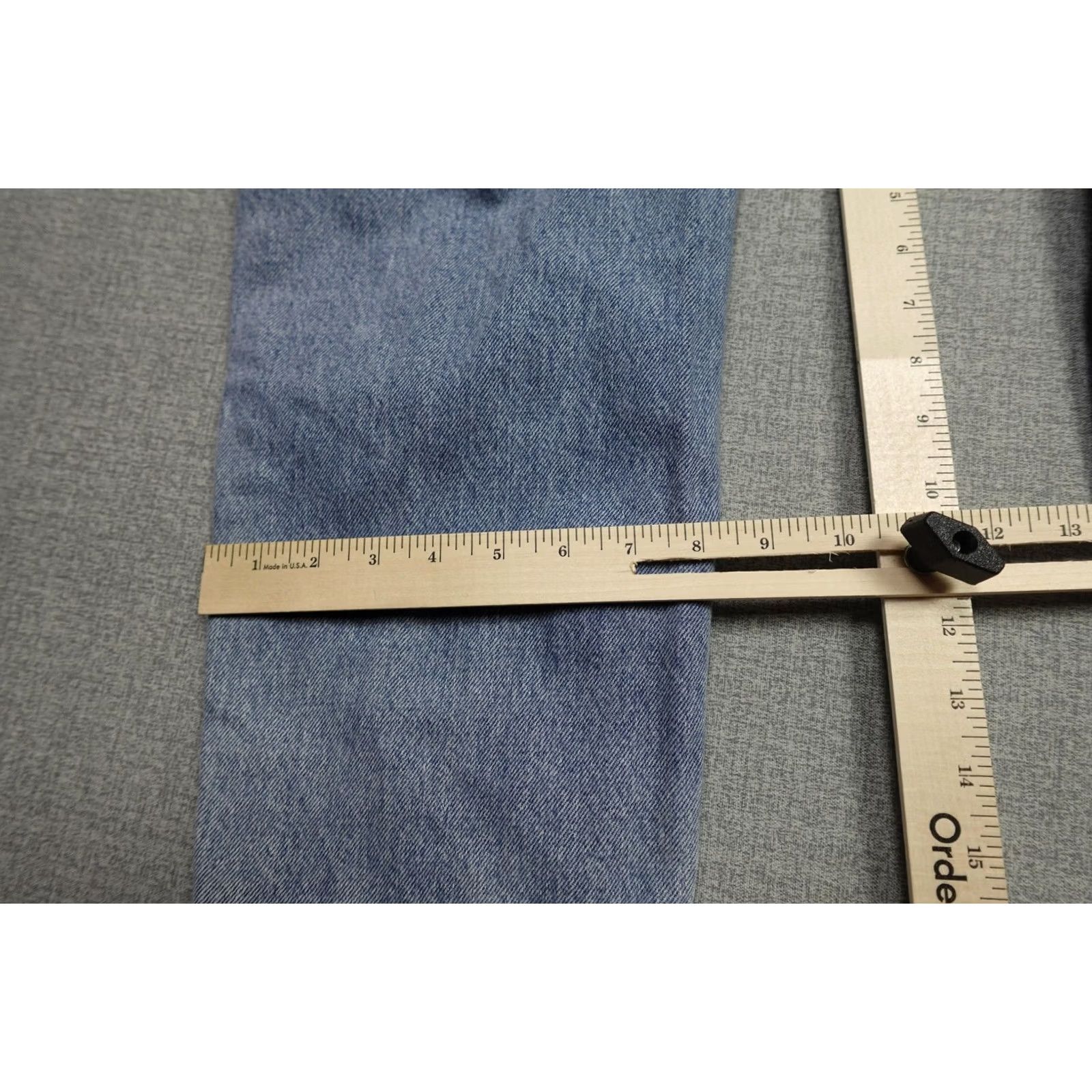 Levi's Vintage Levi's 560 Loose Fit Jeans Mens 34x34 Light Wash Denim Baggy Blue Light Wash Denim Jeans 560 Medium Mens Size US 34 / EU 50 - 6 Thumbnail