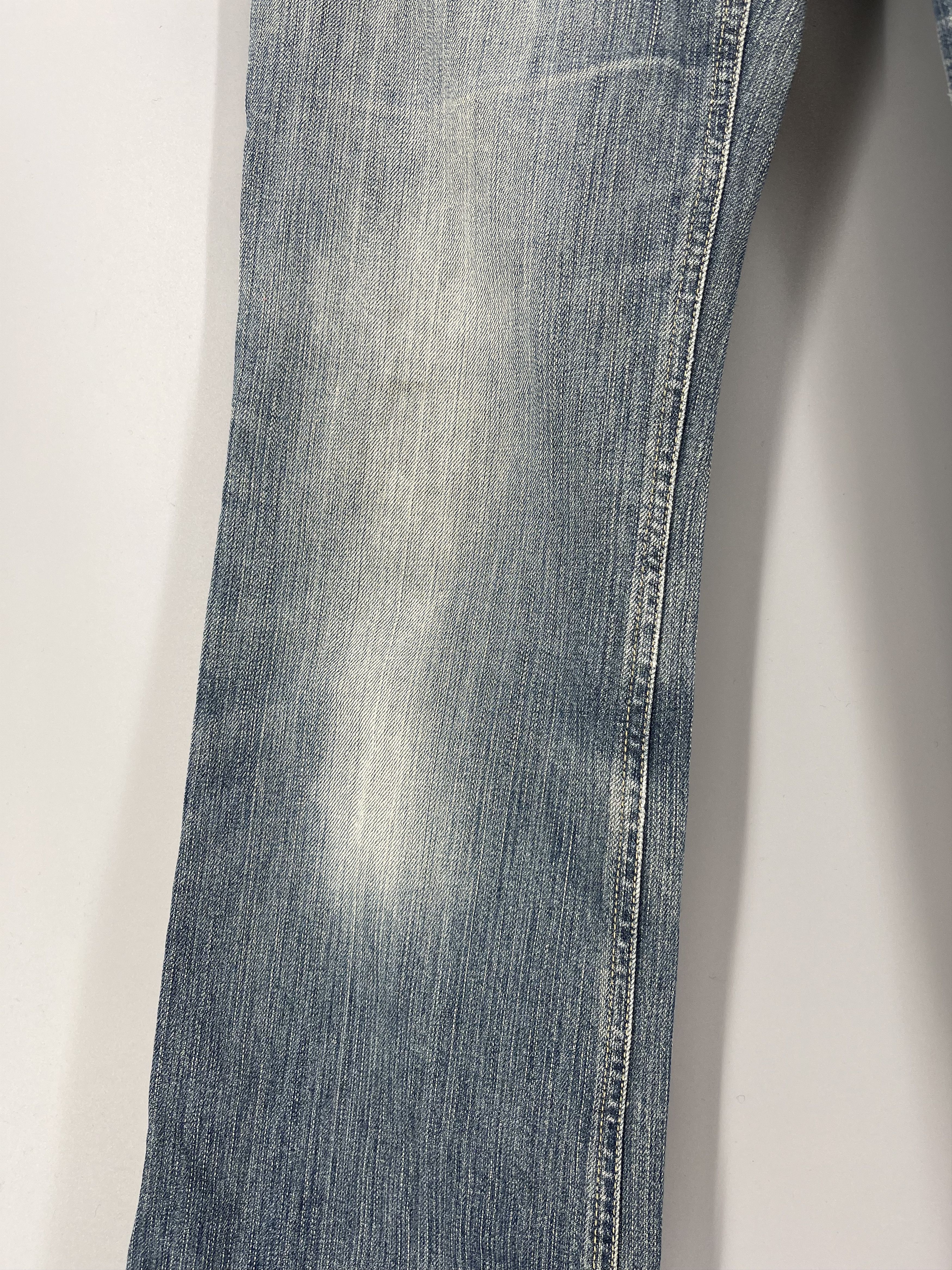 Gucci Gucci Vintage Light Wash Flared Jeans with Web Logo Patch Size 26" / US 2 / IT 38 - 10 Thumbnail