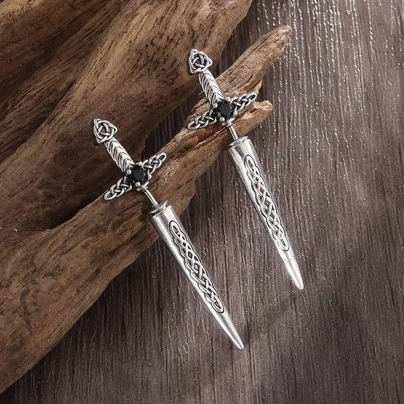 Jewelry × Vintage Trinity Celtic Knot Sword Stud Earrings Size ONE SIZE - 3 Thumbnail