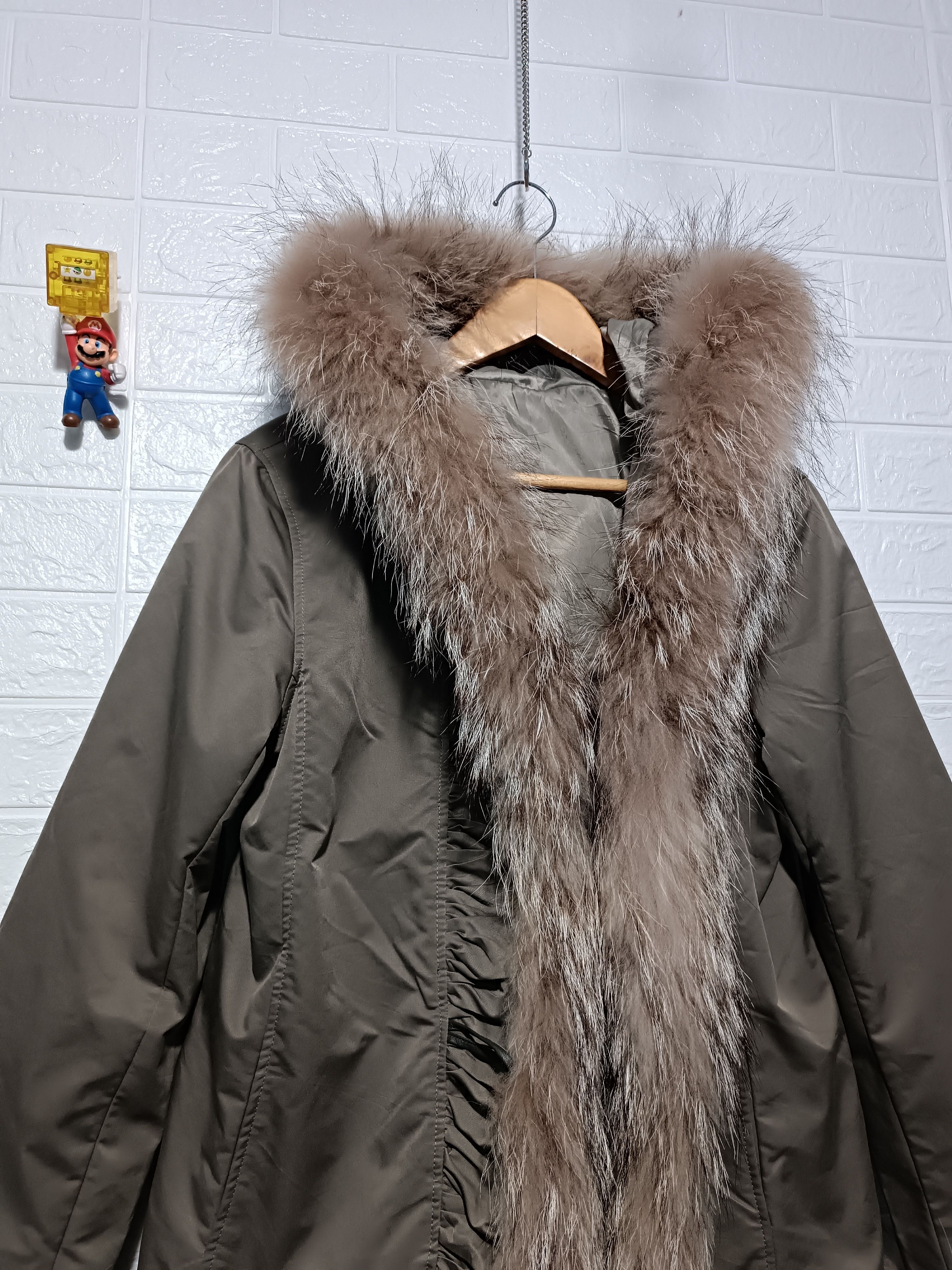 Japanese Brand Raccoon Fur Trim Parka Hoodie Down Jacket / Coat Size M / US 6-8 / IT 42-44 - 2 Thumbnail