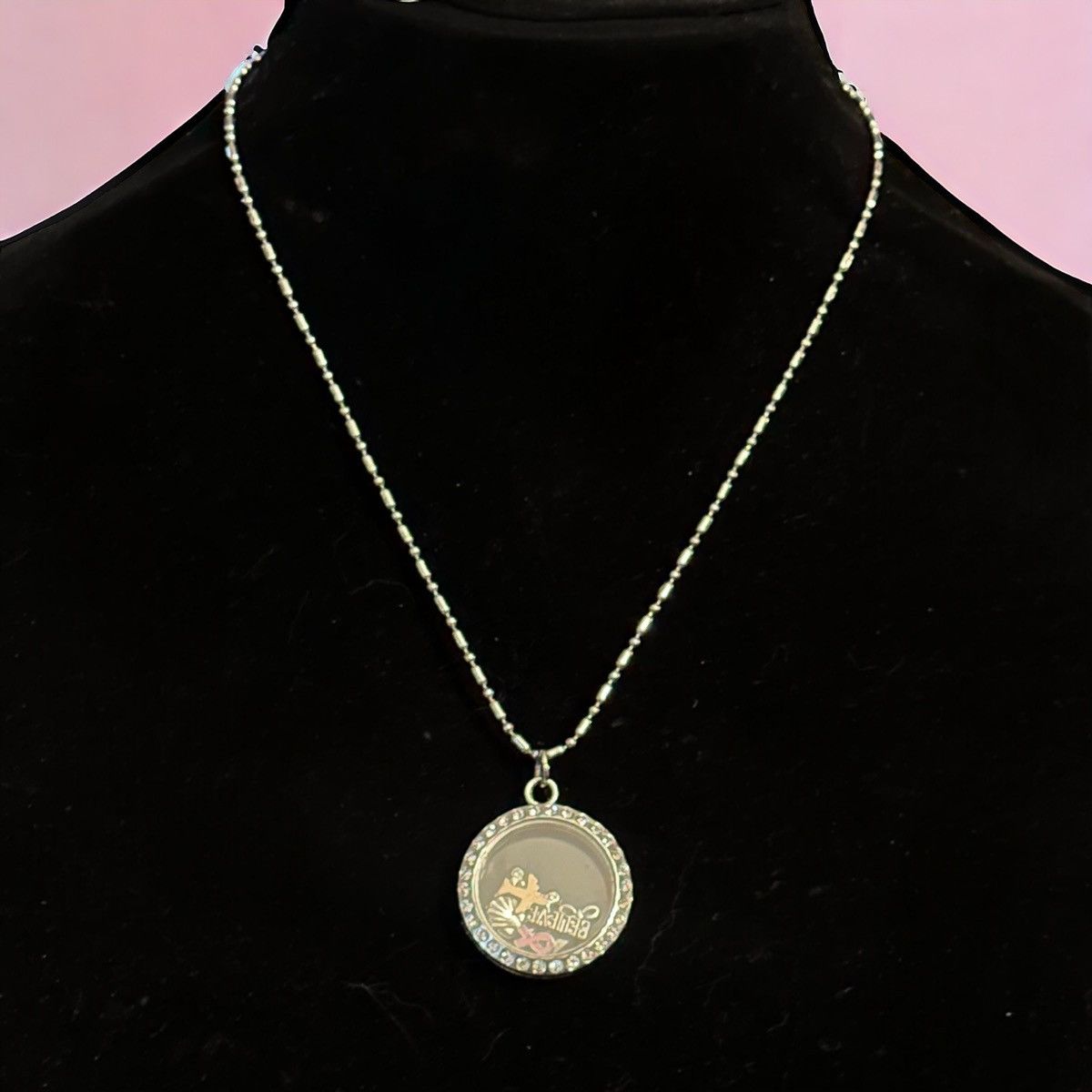 Other Silver tone round floating charm pendant necklace Size ONE SIZE - 1 Thumbnail