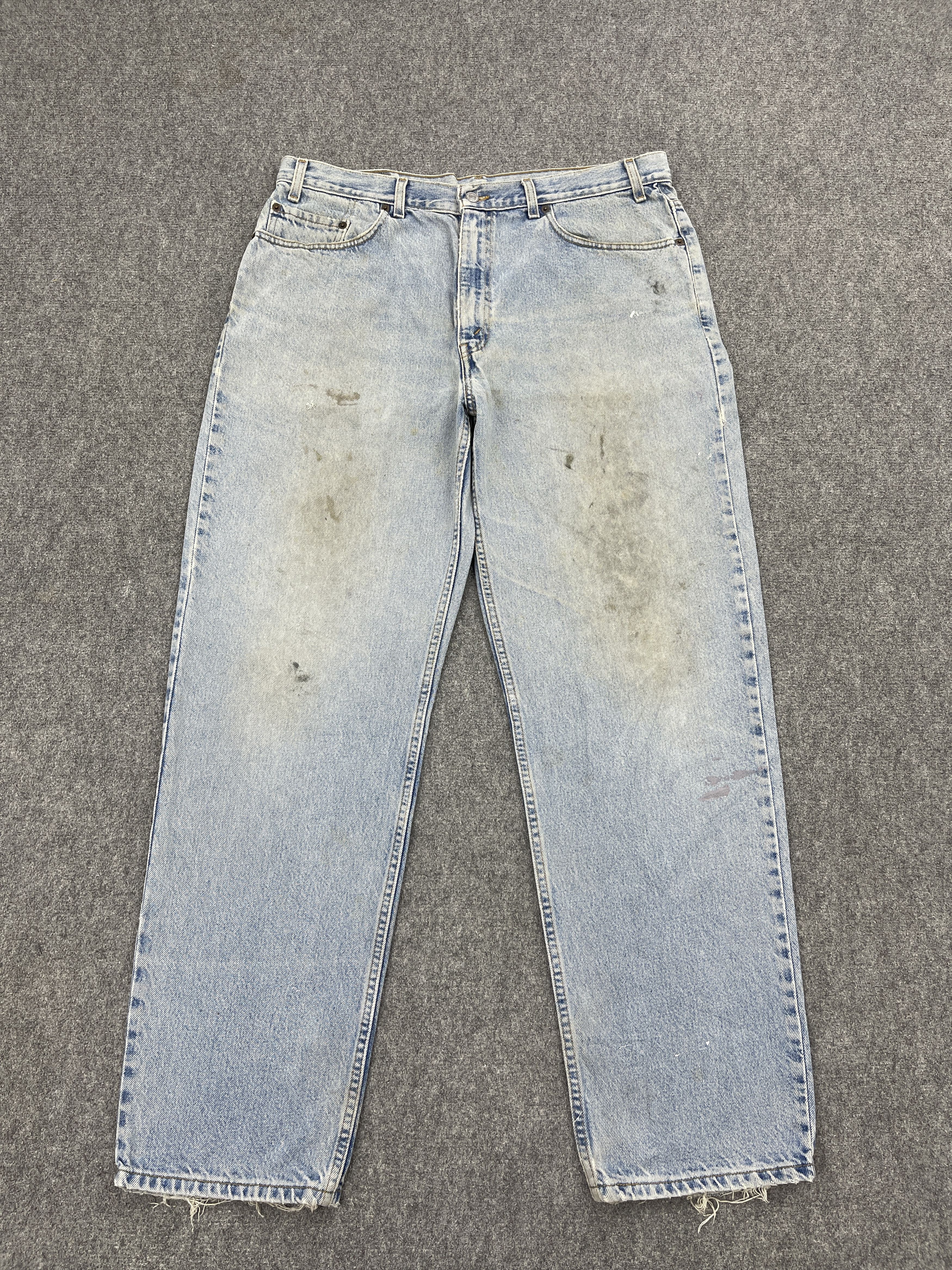 Levi's 90s Vintage Levis Relaxed Light Washed Dirty Jeans DP2581 Size US 36 / EU 52 - 1 Thumbnail