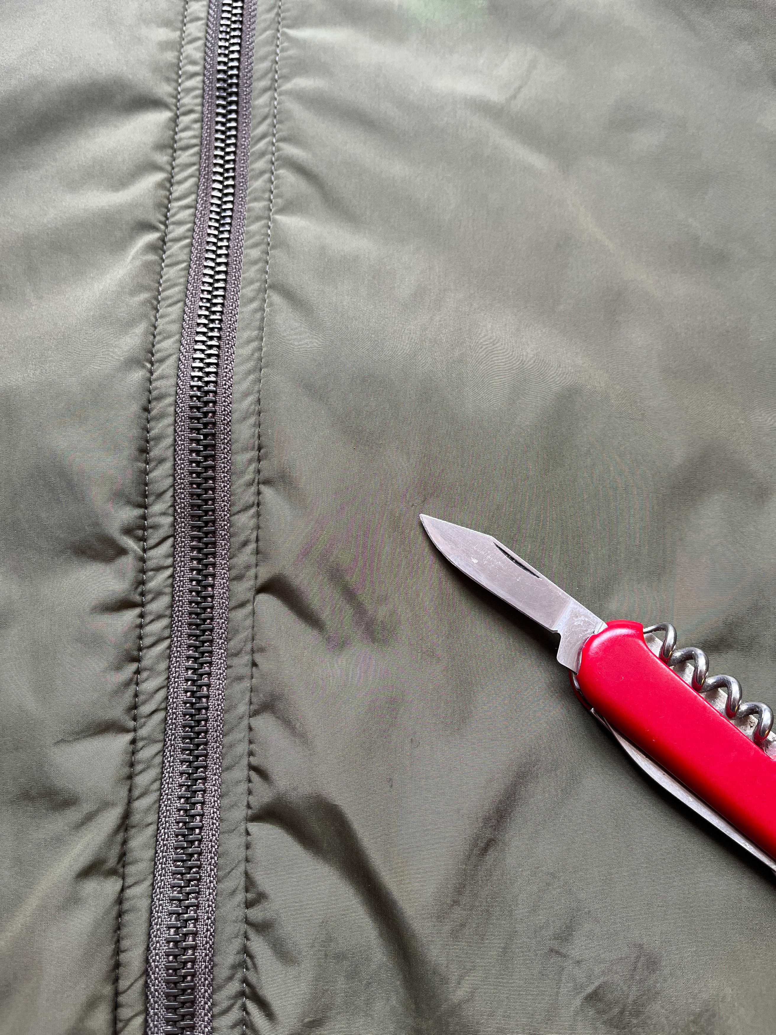 Prada Vintage Prada Red Tab Padded Nylon Jacket Size US L / EU 52-54 / 3 - 17 Thumbnail