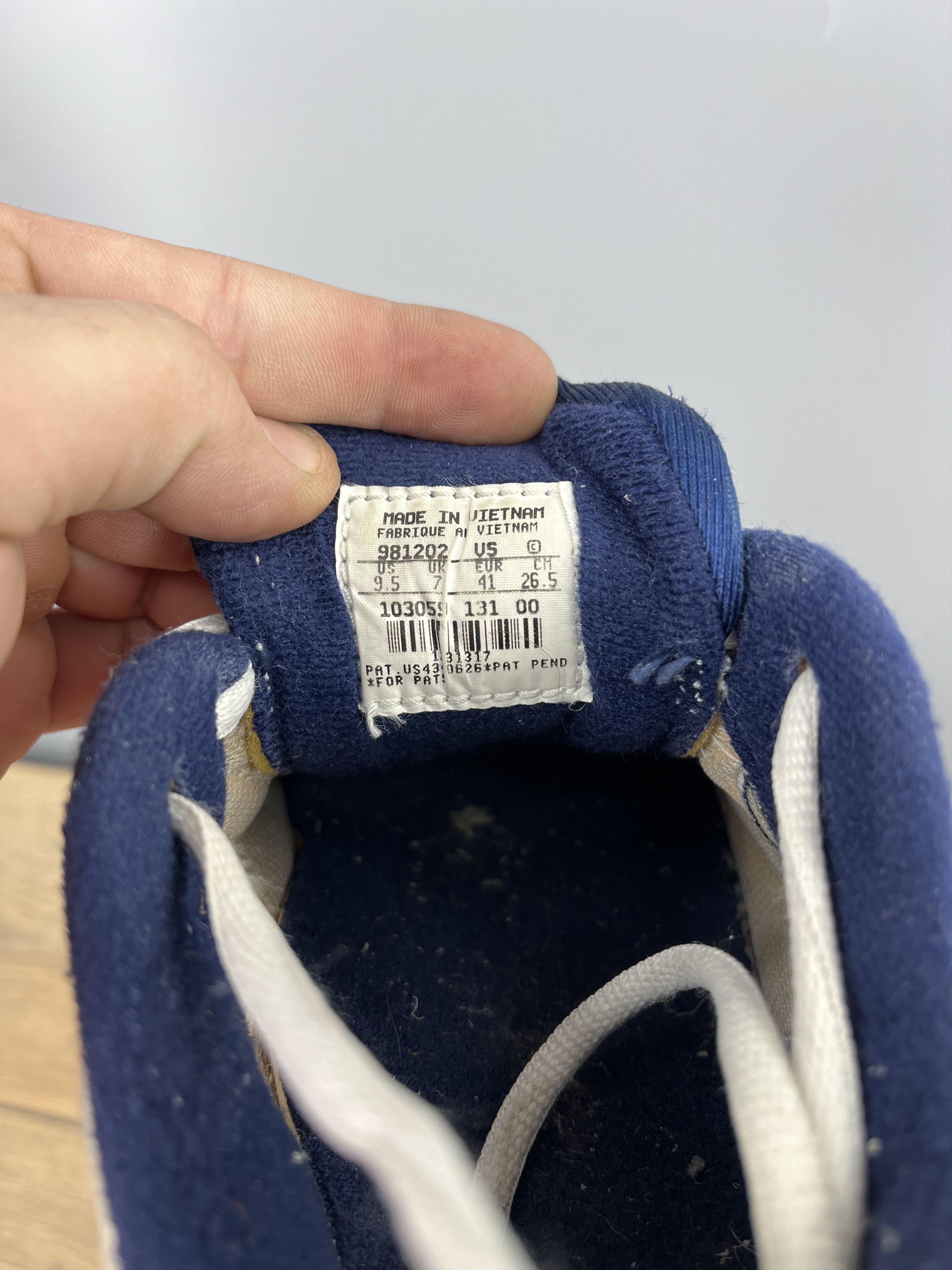 Nike Vintage Nike Air Sneakers US 9.5 EU 41 Retro 90s White Size US 9.5 / IT 39.5 - 19 Thumbnail