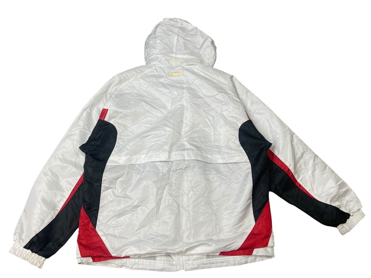 Japanese Brand Vintage Yonex Heat Capsule Windbreaker Jacket Size US L / EU 52-54 / 3 - 2 Thumbnail