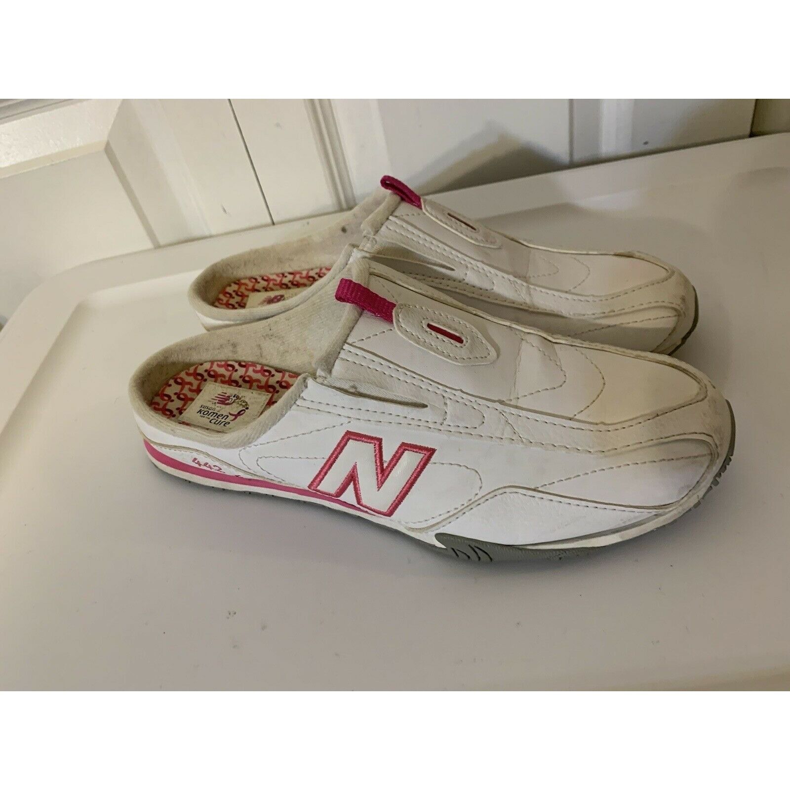 New Balance New Balance 442 Slip On Mule Women’s Sz 7.5 White Pink Size US 7.5 / IT 37.5 - 5 Thumbnail