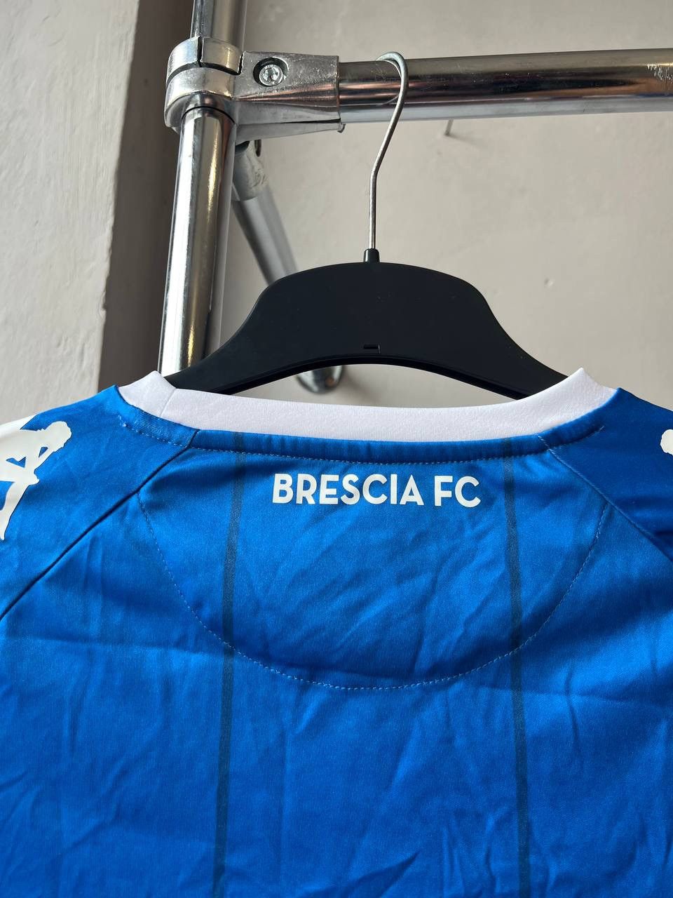 Kappa 2021/22 BRESCIA FC HOME SOCCER JERSEY FOOTBALL SHIRT SIZE S Size US S / EU 44-46 / 1 - 12 Thumbnail