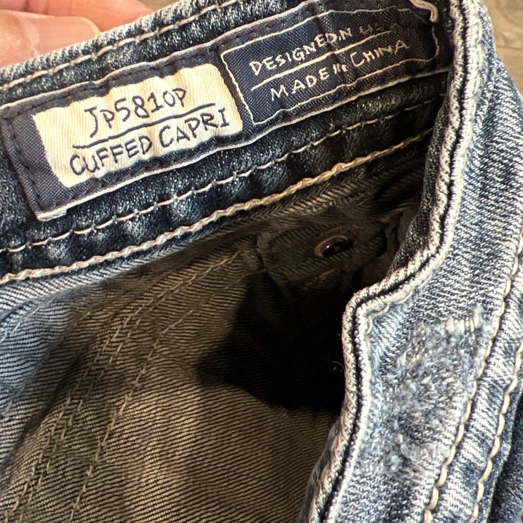Miss Me Miss Me Cuffed Capri Jeans 25 Blue Denim Mid Rise Rhinestone Embellished Women Size 42" / US 20 - 7 Thumbnail