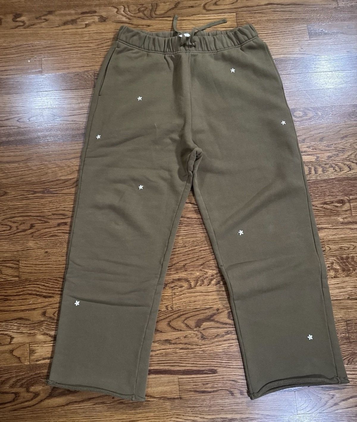 Aime Leon Dore Aime Leon Dore Olive Green Floral Embroidered Sweatpants XL Size US 36 / EU 52 - 2 Thumbnail