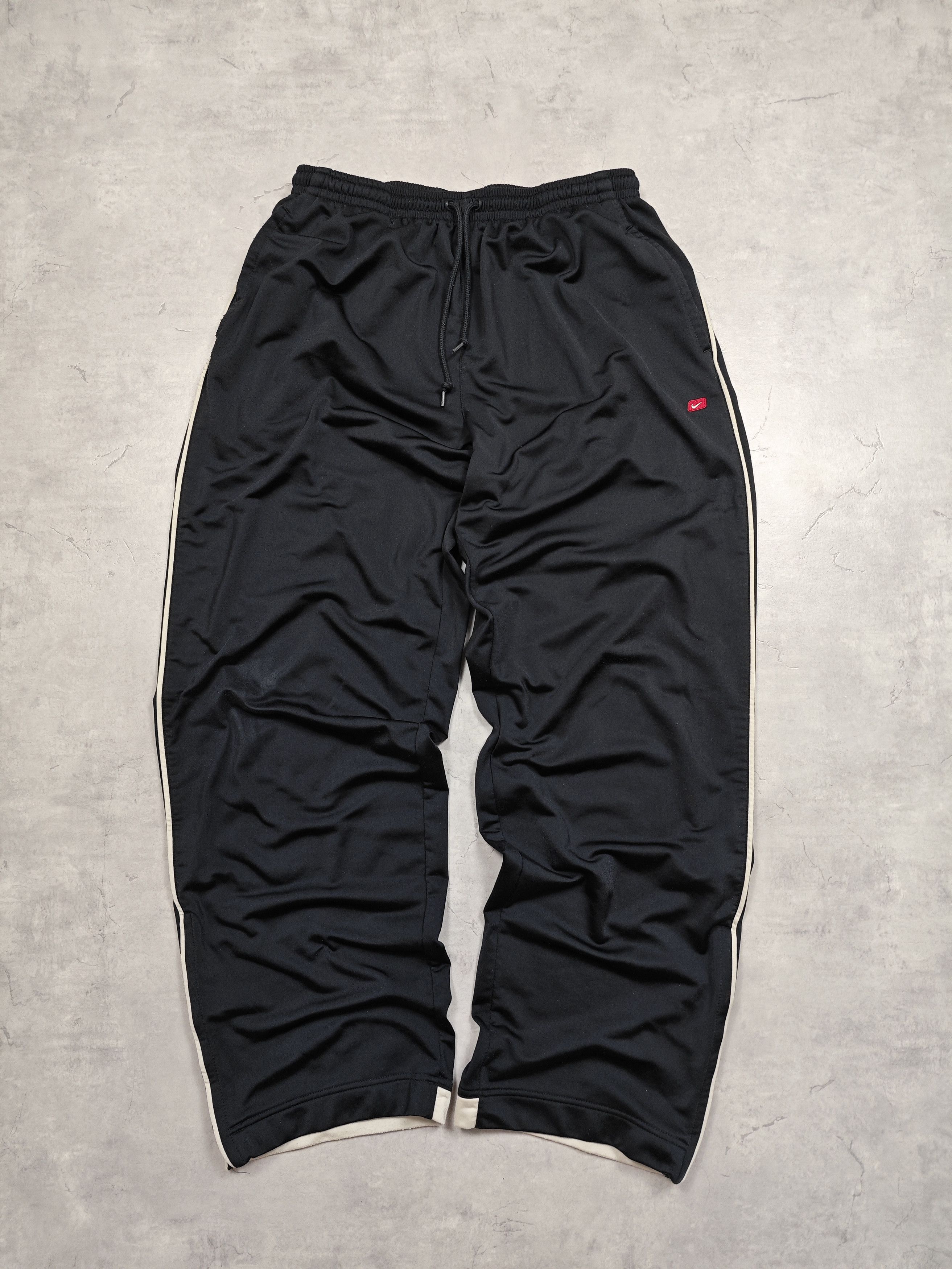 Nike Nike vintage pants Size US 35 - 1 Thumbnail