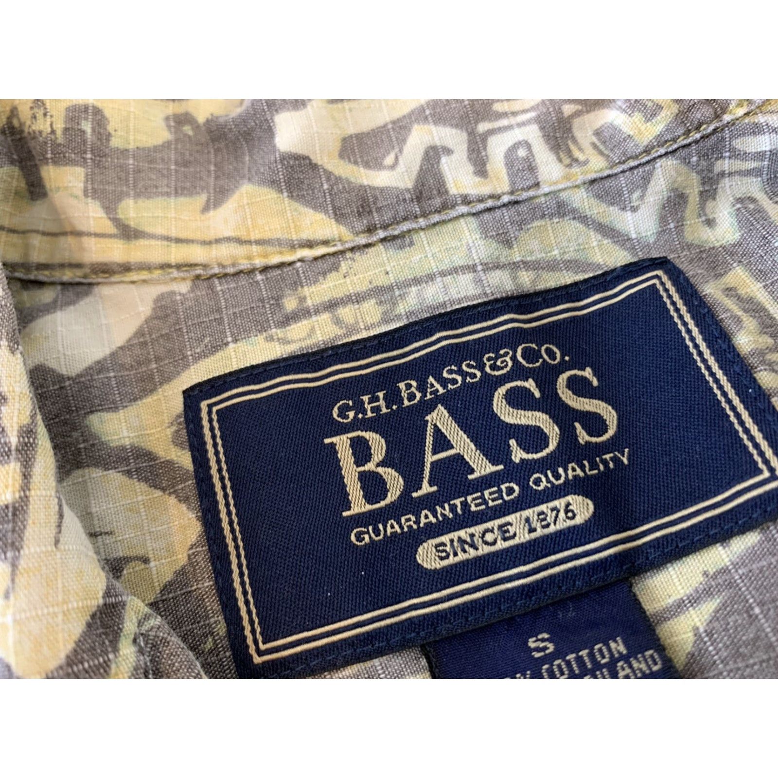 Vintage VINTAGE G.H. Bass & Co Abstract Geometric Hawaiian Shirt Tan Mens Small Brown Geometric Short Sleeve Button-Up Hawaiian 90s Mens Size US S / EU 44-46 / 1 - 2 Thumbnail
