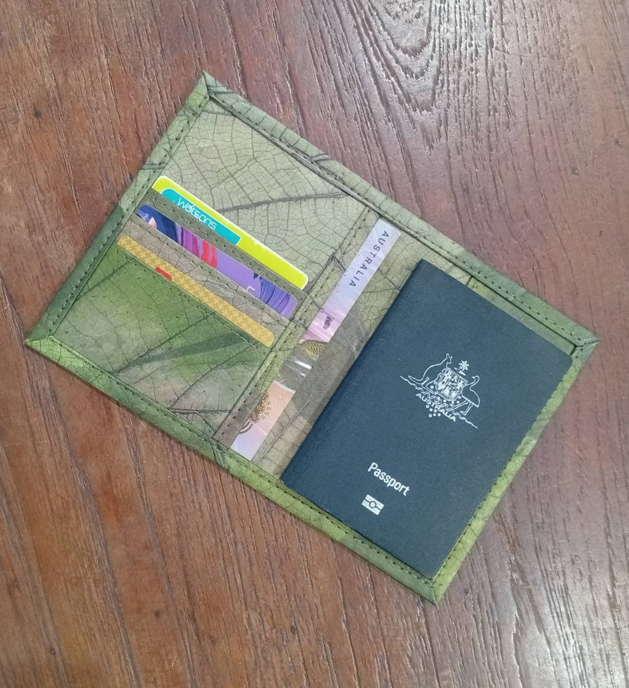 Other TRAVEL PASSPORT BILLNOTE HOLDER REAL TEAK LEAF LEATHER Size ONE SIZE - 1 Thumbnail