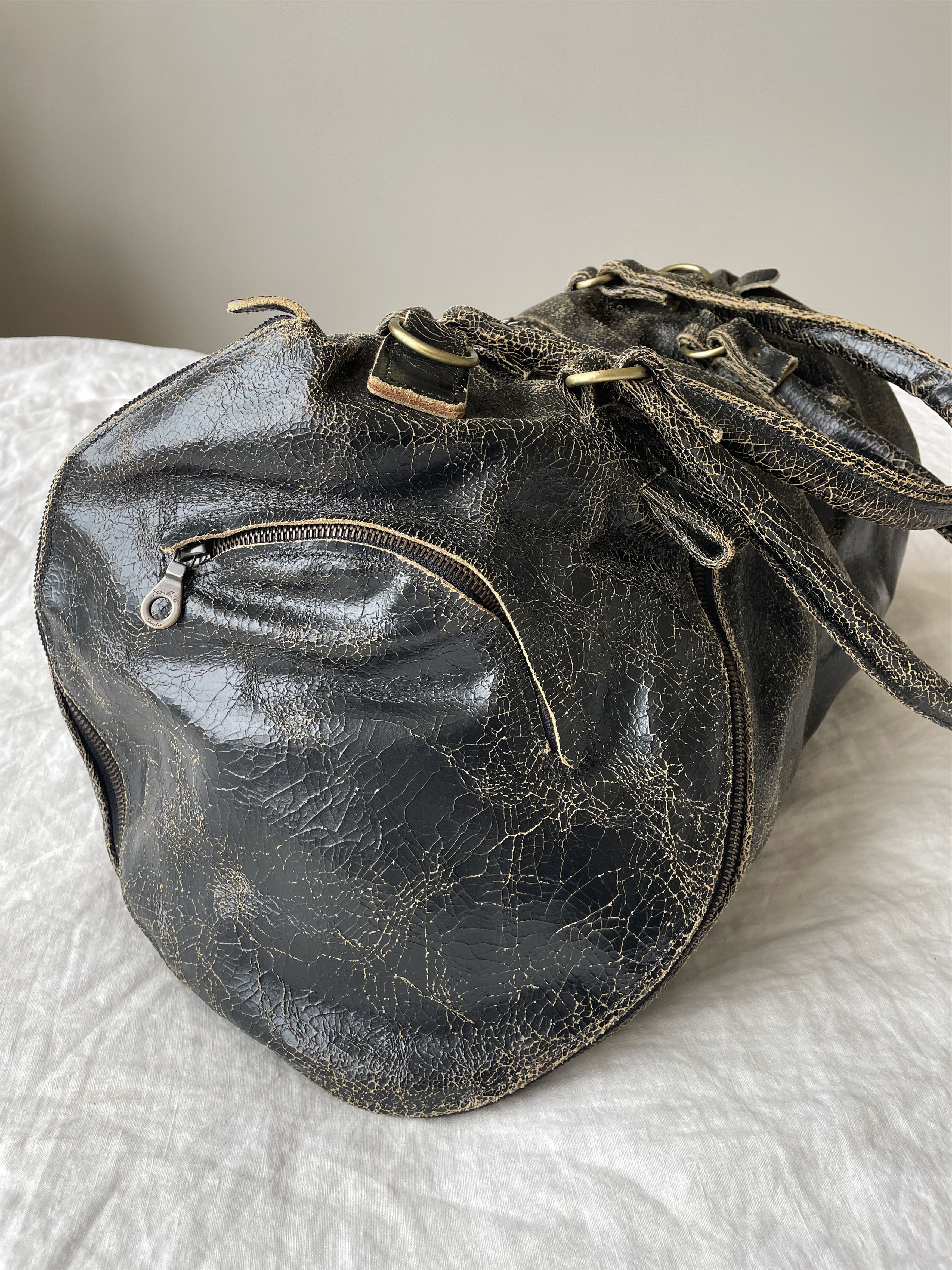 Maison MIHARA YASUHIRO Miharayasuhiro × Jas MB Distressed Leather Duffle SS10 Size ONE SIZE - 3 Thumbnail