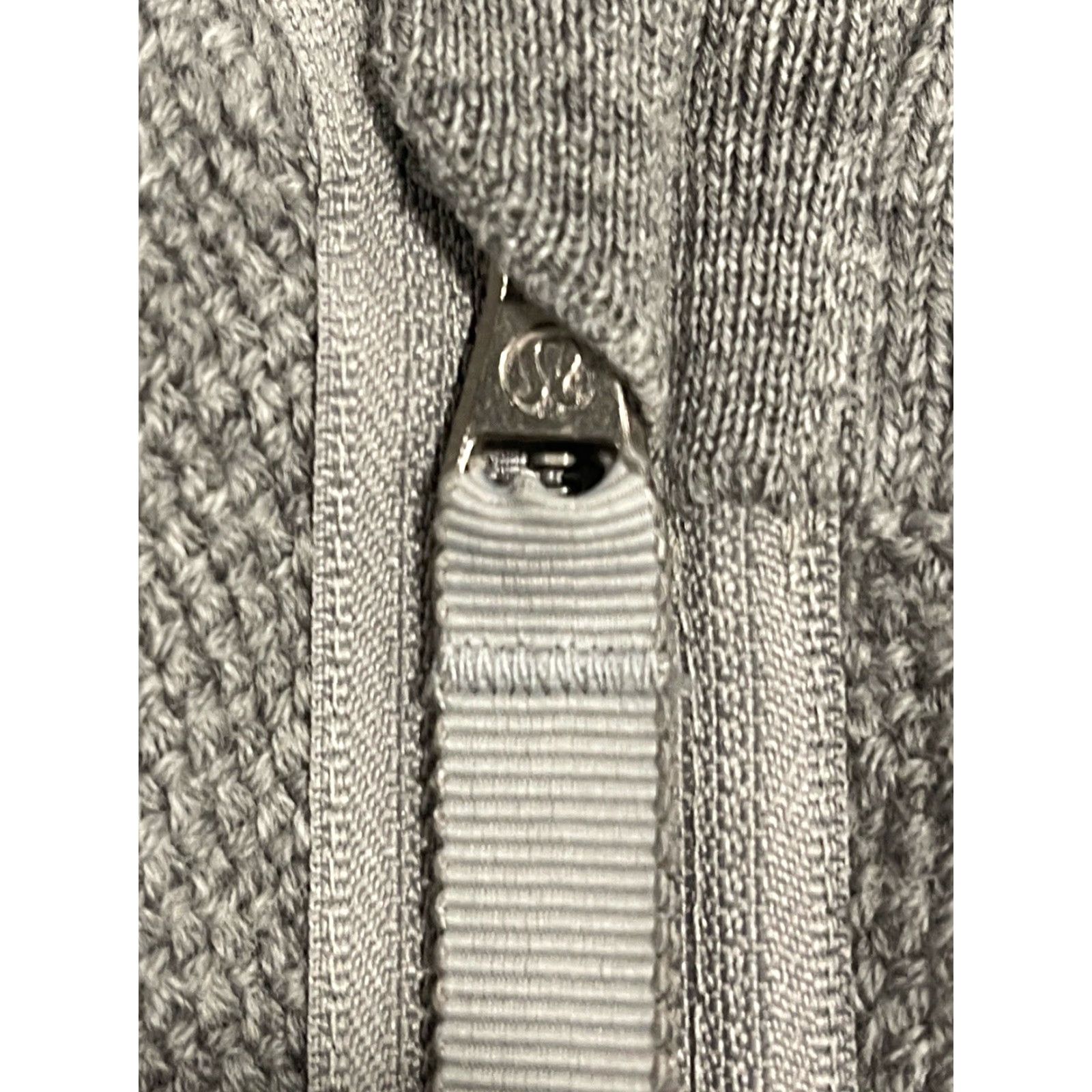 Lululemon Lululemon Sweater Woman One Size On The Go Poncho Grey Heathered Merino Wool Crew Neck Solid Pullover Casual Womens Size ONE SIZE - 5 Thumbnail