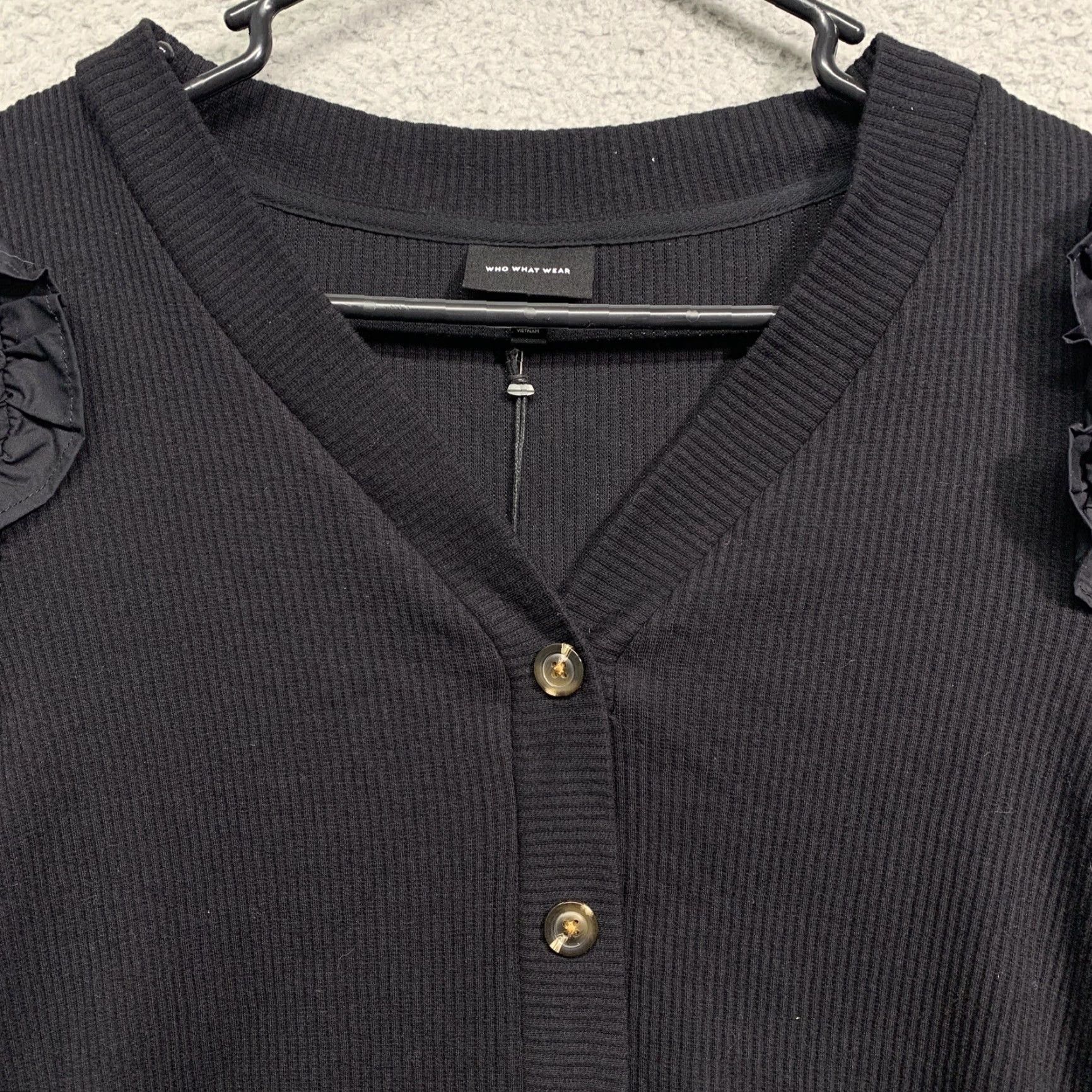 Vintage WHO WHAT WEAR Pullover Top Women XS Black V-Neck Knitted Body Blousy Sleeves NWT Pullover Shirt Womens XS Black V-Neck Cropped Puff Sleeve NWT Size XS / US 0-2 / IT 36-38 - 3 Thumbnail