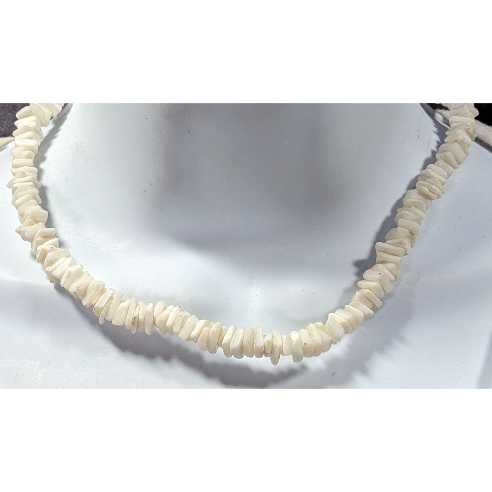 Other Retro 90s Style White Seashell Chip Necklace Size ONE SIZE - 5 Thumbnail