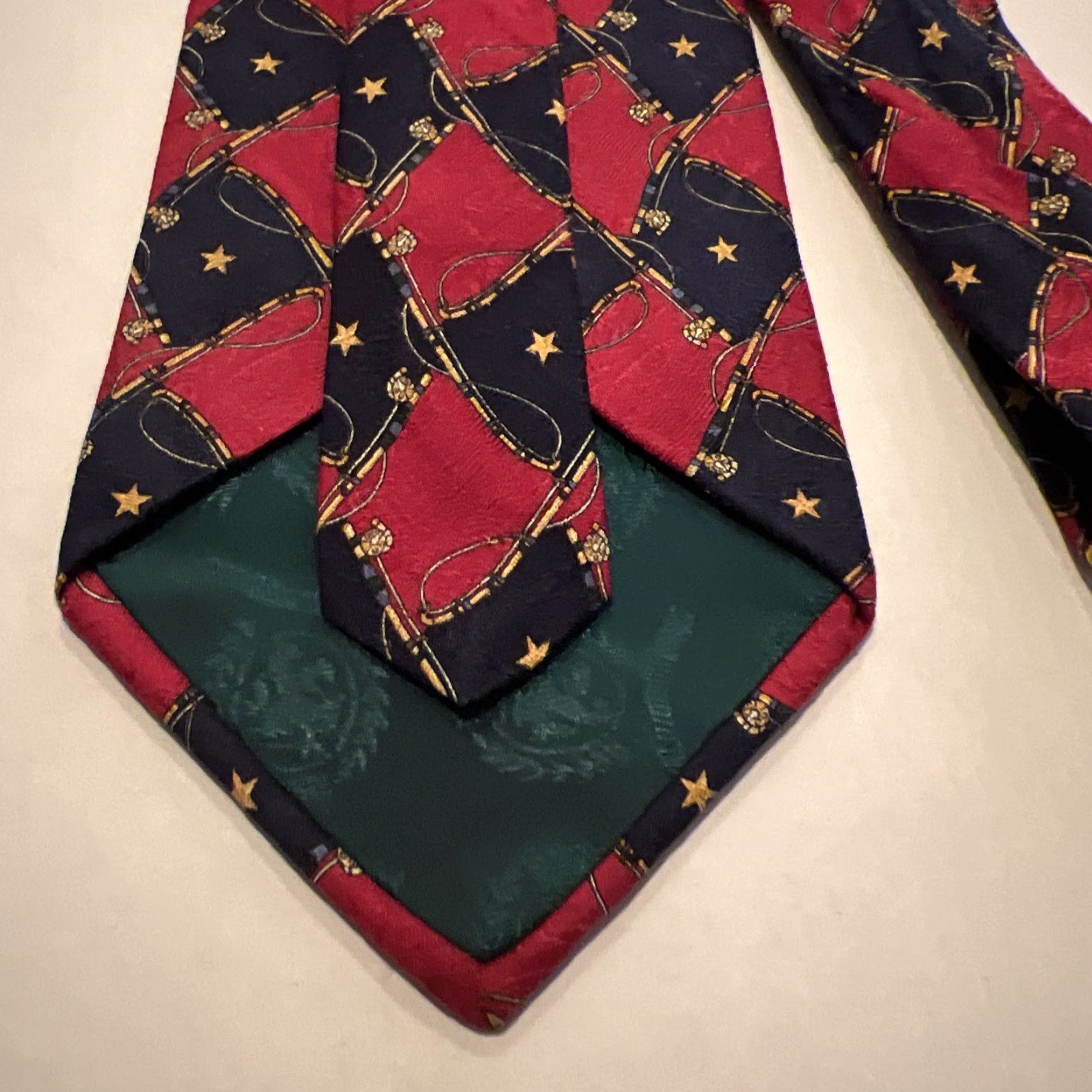 Tommy Hilfiger VINTAGE Tommy Hilfiger Tie Fly Fishing 100% Silk 4” Made USA Red Blue 56” Long Mens Tie Size ONE SIZE - 6 Thumbnail