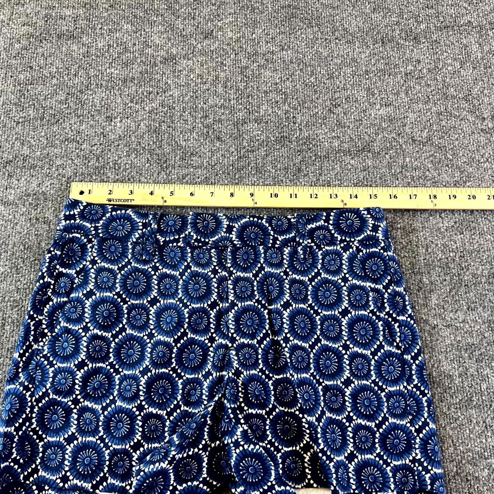 Vintage Level 99 Cindie Shorts Women's 27 Blue Floral Print Stretch Slash Pockets Casual Size 27" / US 4 / IT 40 - 3 Thumbnail