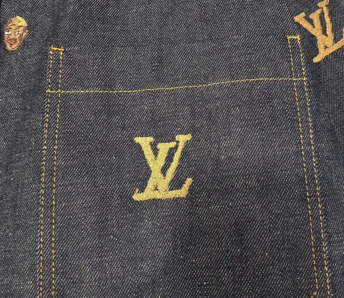 Louis Vuitton Louis Vuitton Pharrell 56 Portrait Embroidered Denim Jacket Size US XL / EU 56 / 4 - 4 Thumbnail