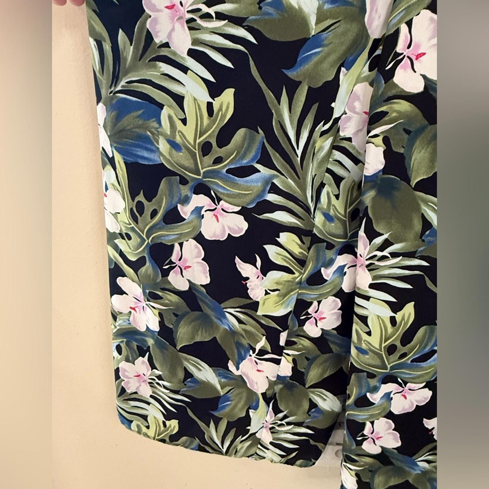Other Show Me Your MuMu Estelle Jumpsuit tropical floral SZ SM Size 28" / US 6 / IT 42 - 3 Thumbnail