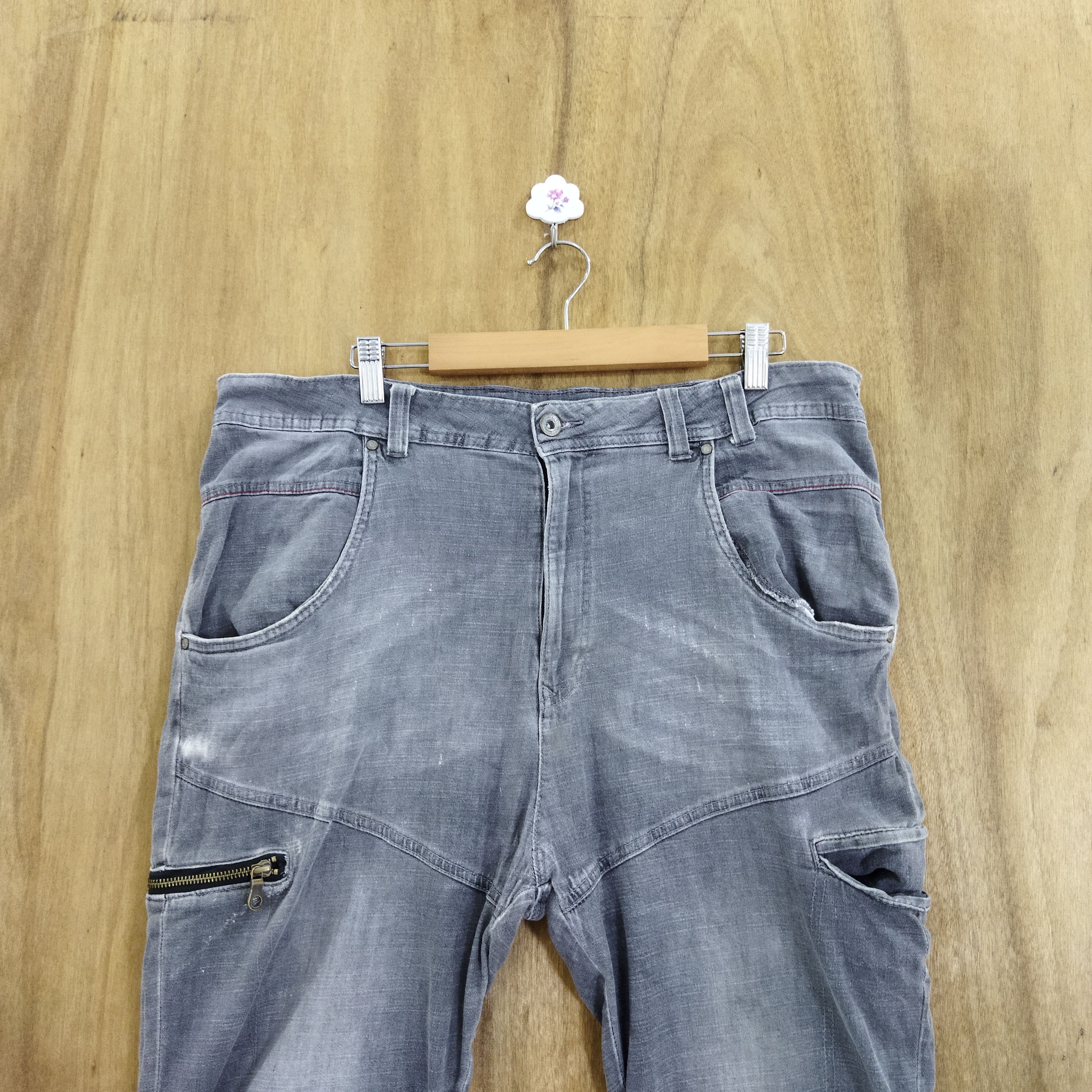 Japanese Brand AERO STRETCH DENIM FADED BLACK CARGO PANTS Size US 36 / EU 52 - 2 Thumbnail